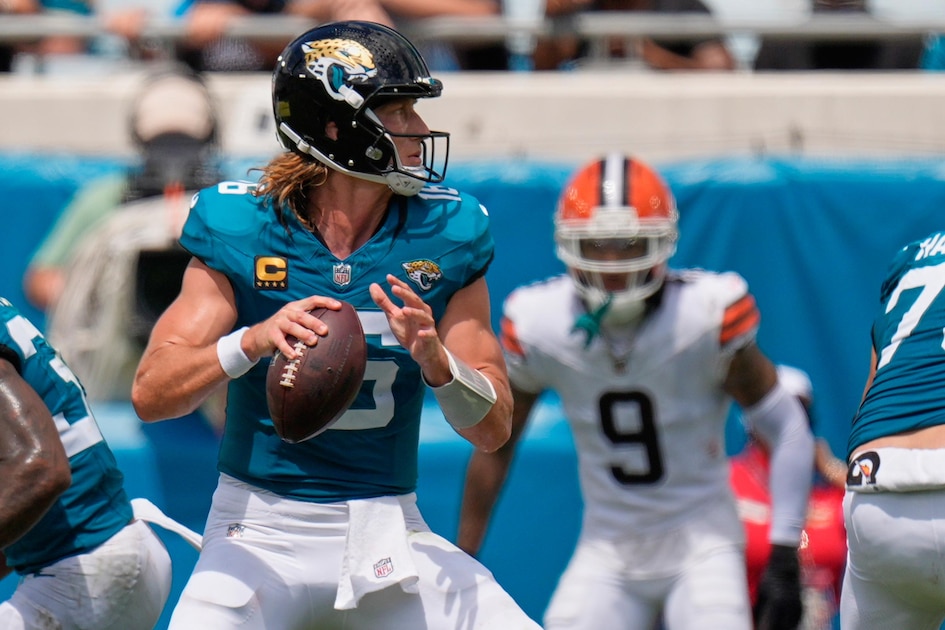 Jaguars Beat Browns, Box Score Stats & Highlights for Deshaun Watson, Lawrence, Judkins, Top Players