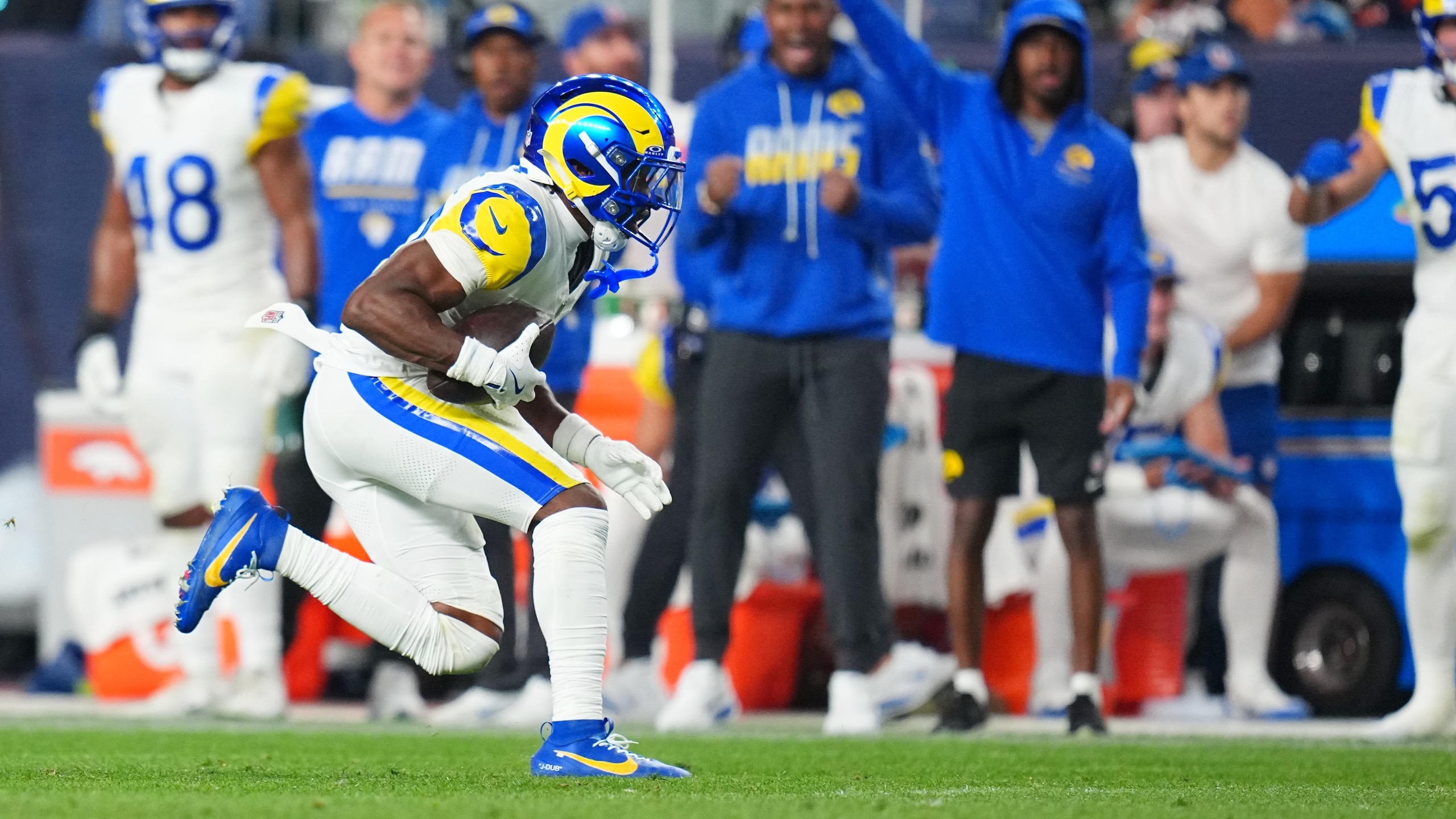Rams Broncos Football