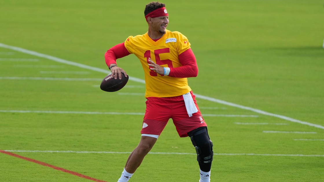 Chiefs' Patrick Mahomes Drops Hype Video Ahead of Return from Knee Injury, 'See Ya Monday'