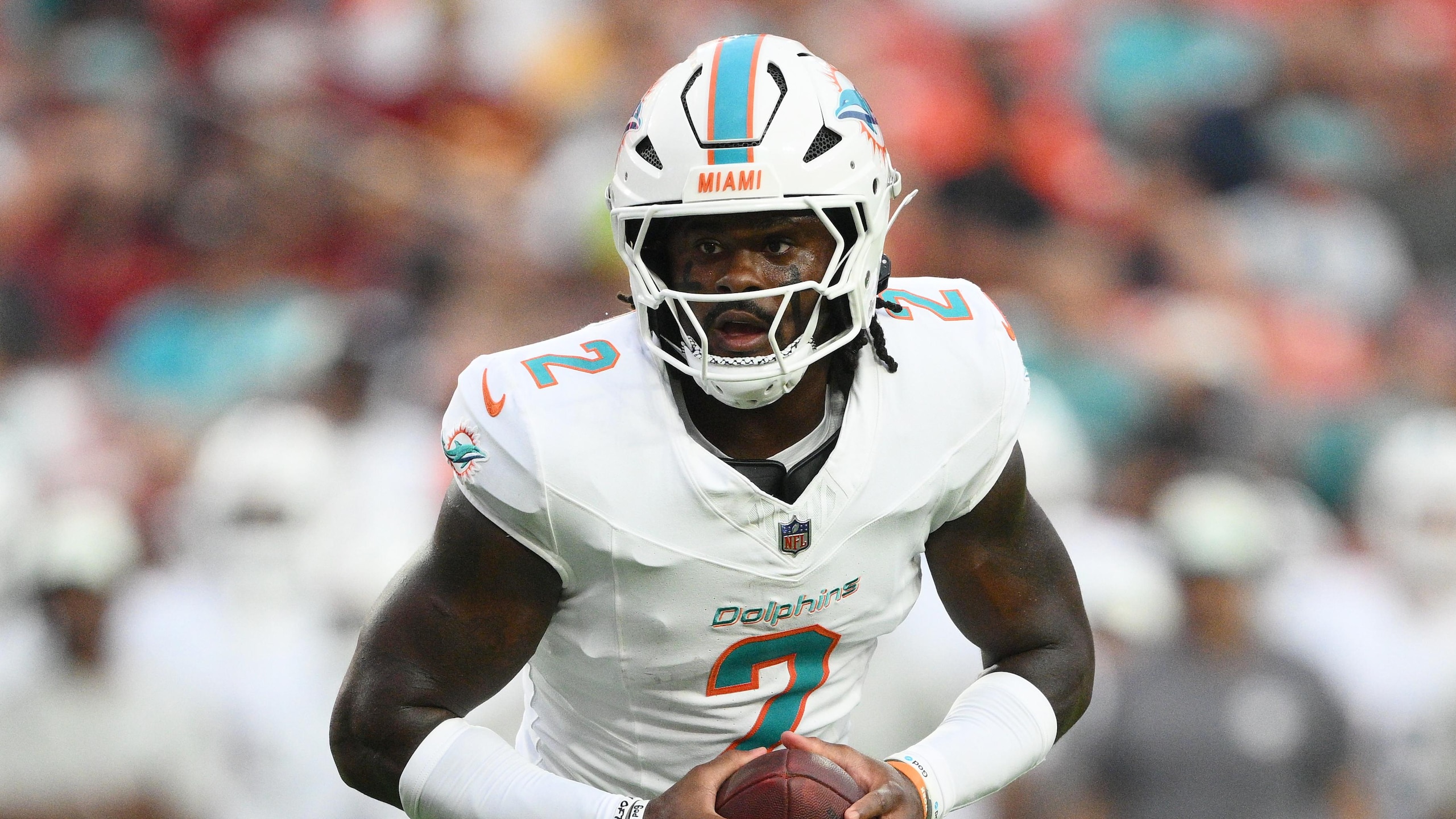 Dolphins Commmanders Football