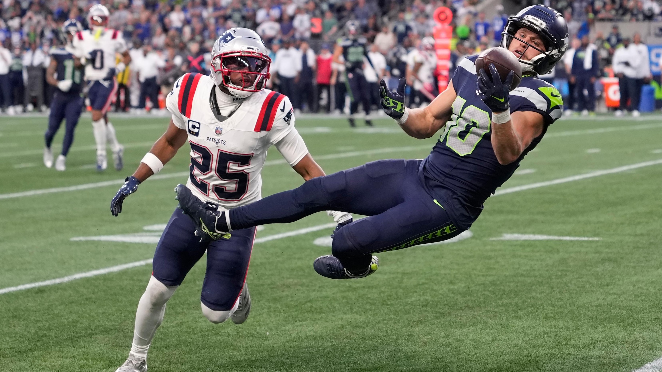 APTOPIX Patriots Seahawks Football