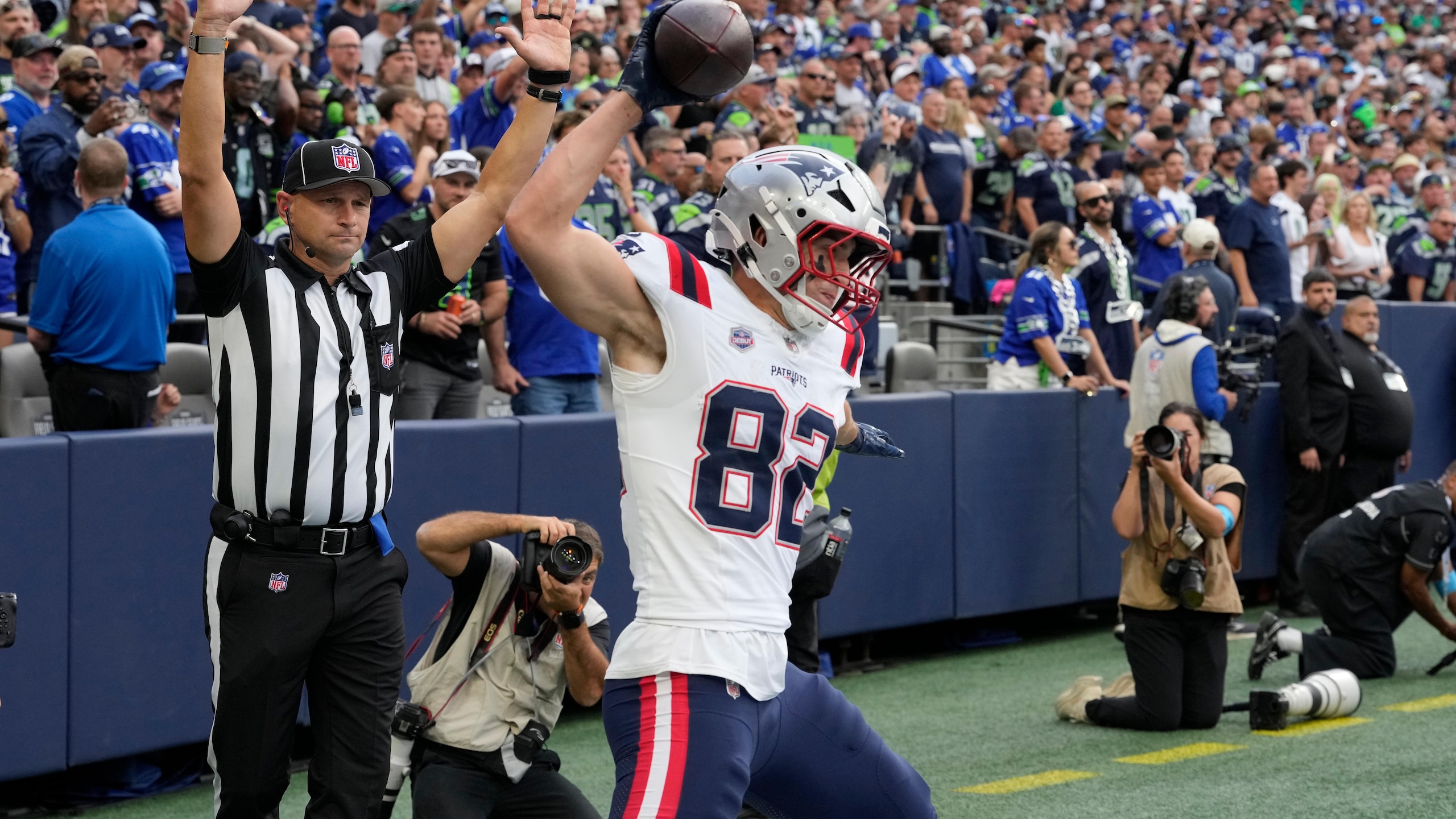 APTOPIX Patriots Seahawks Football
