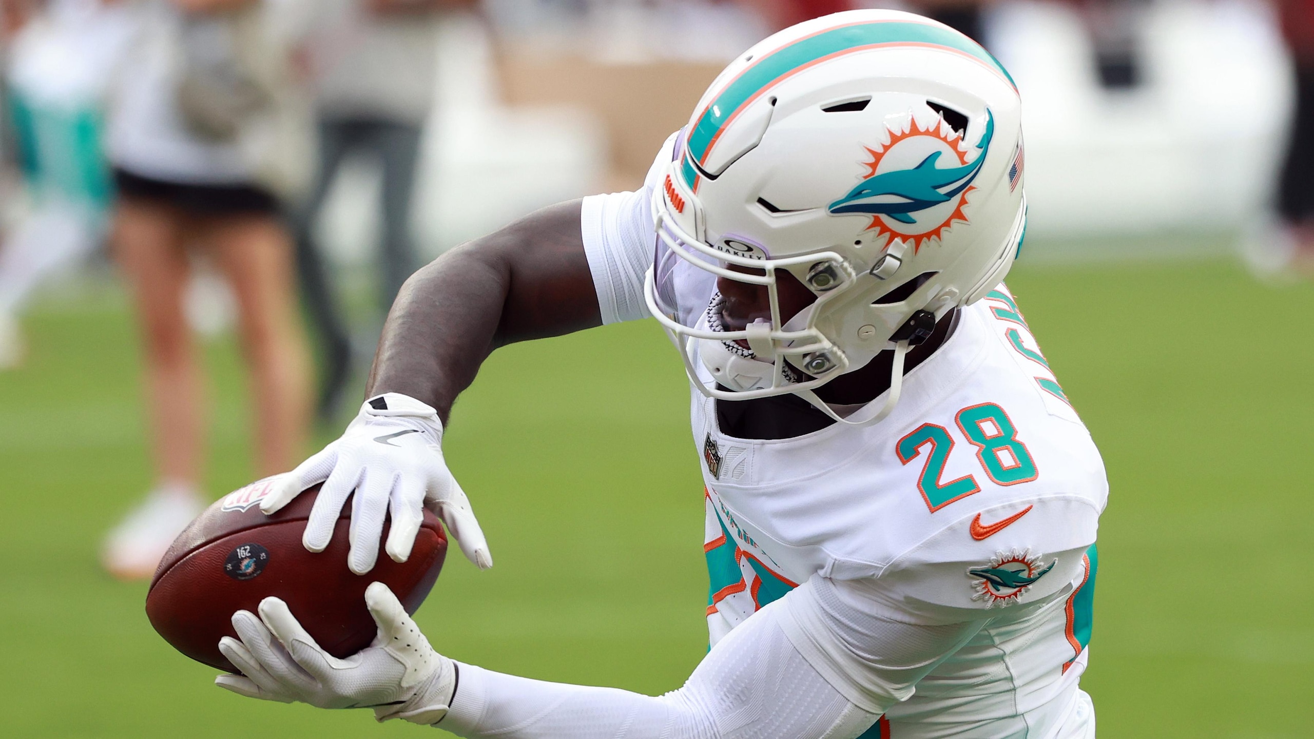 Dolphins Commanders Football