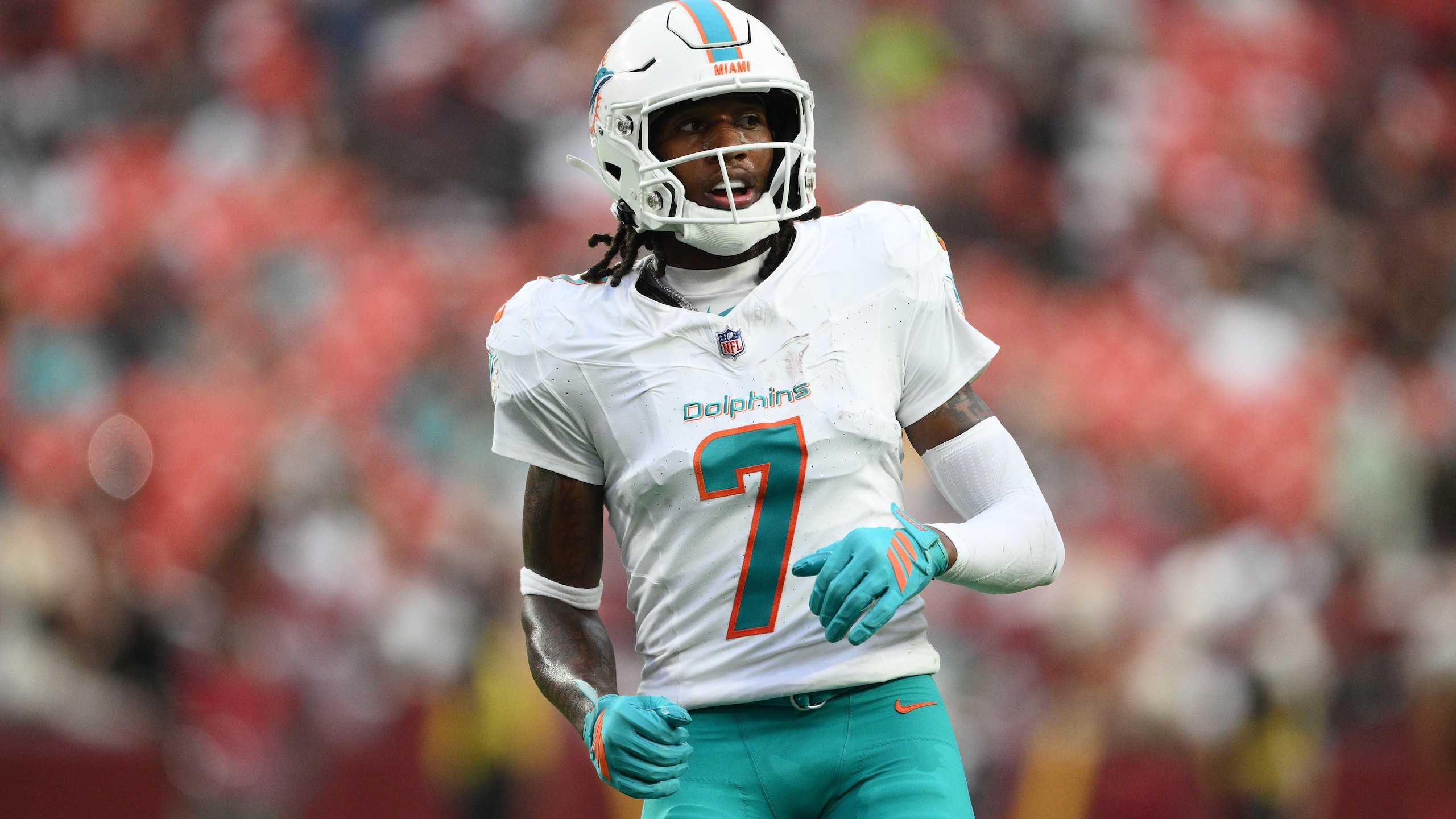 Dolphins Commanders Football