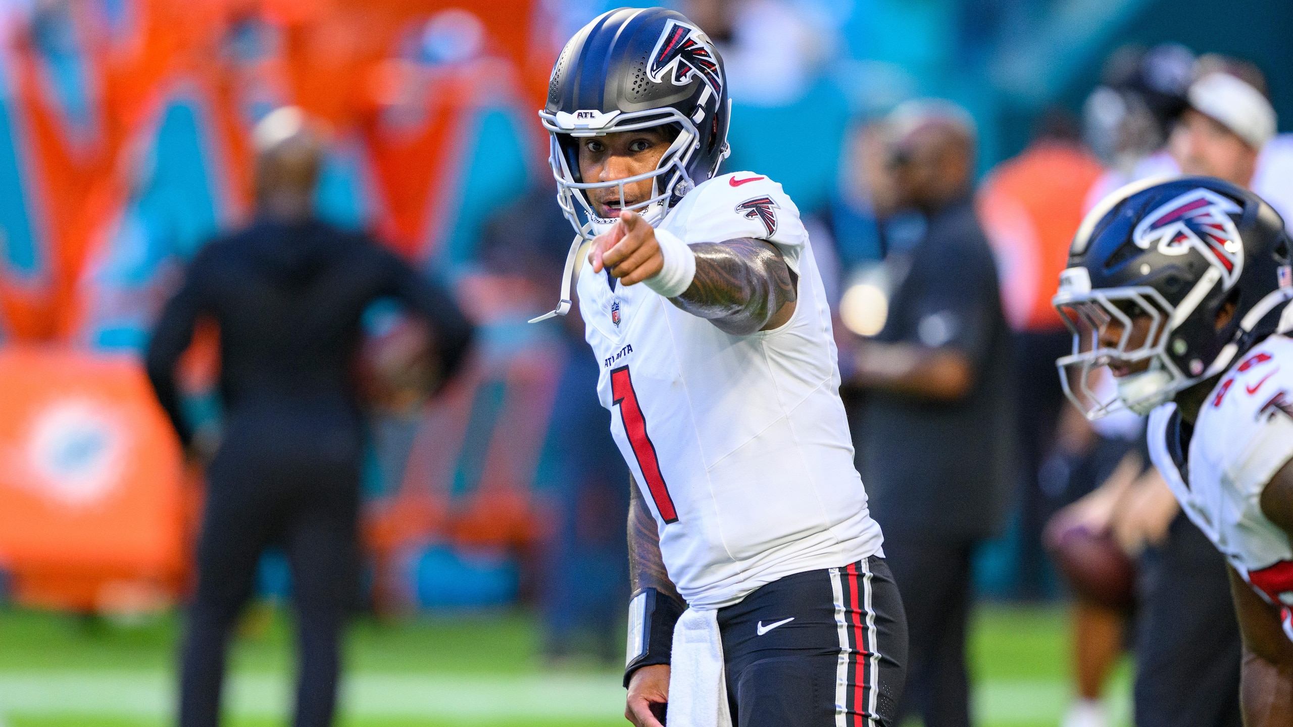 Falcons Dolphins Football