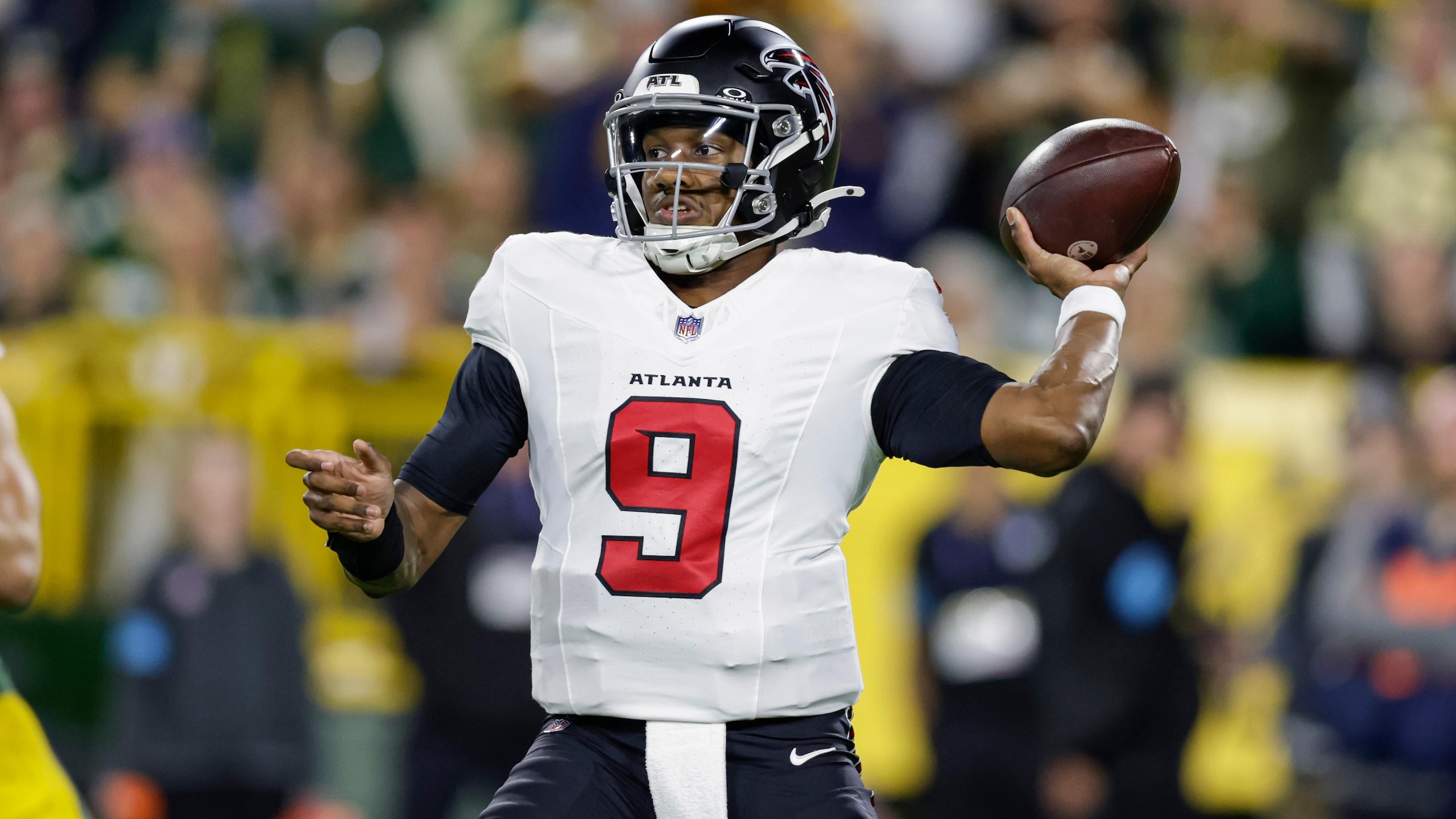 Falcons Packers Football