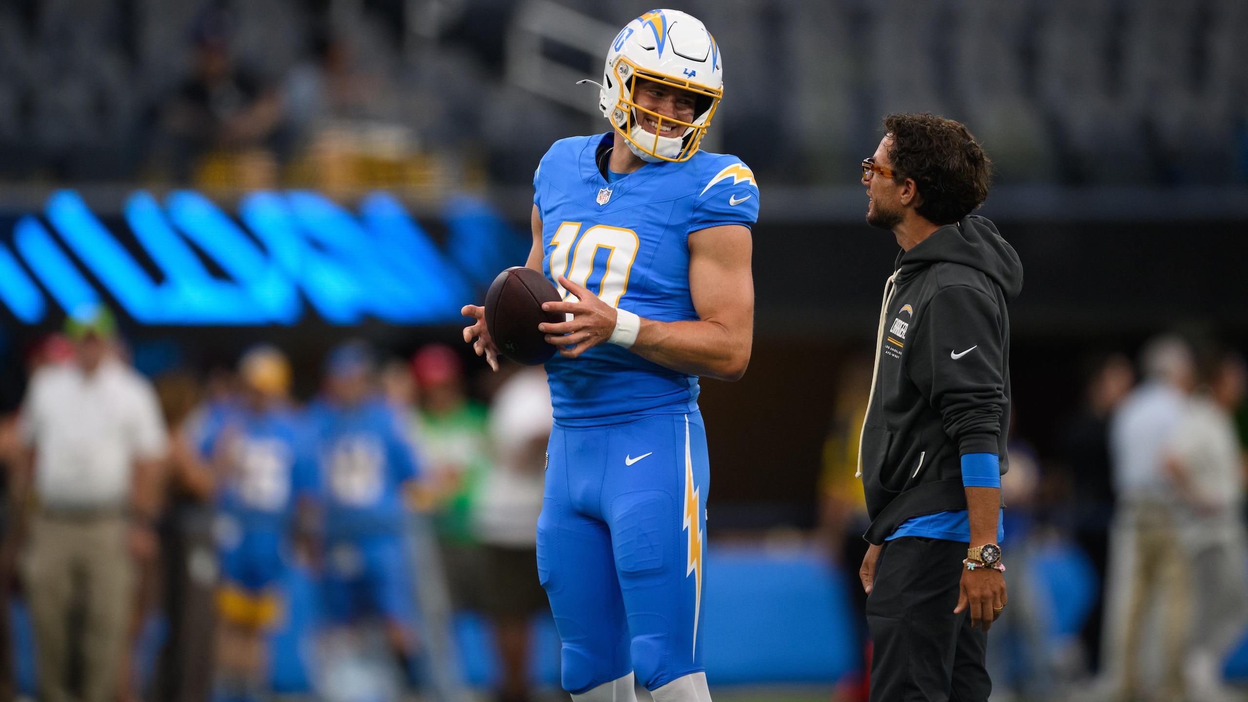 Rams Chargers Football