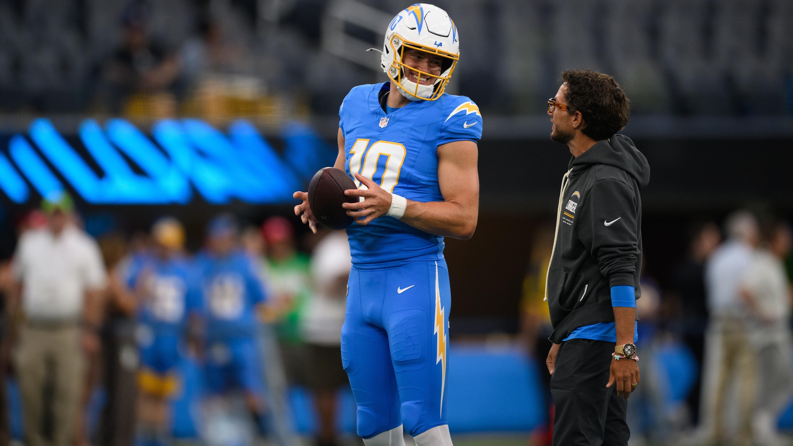 Rams Chargers Football