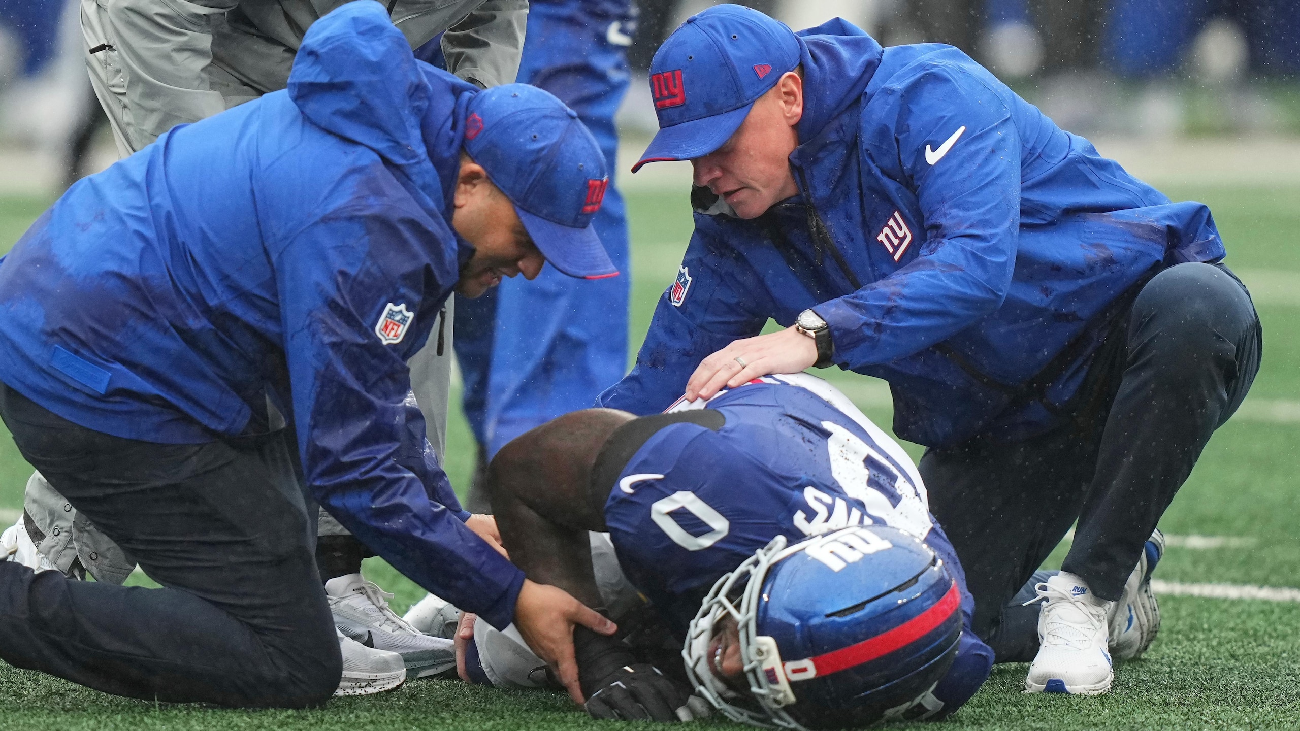 Titans Giants Football