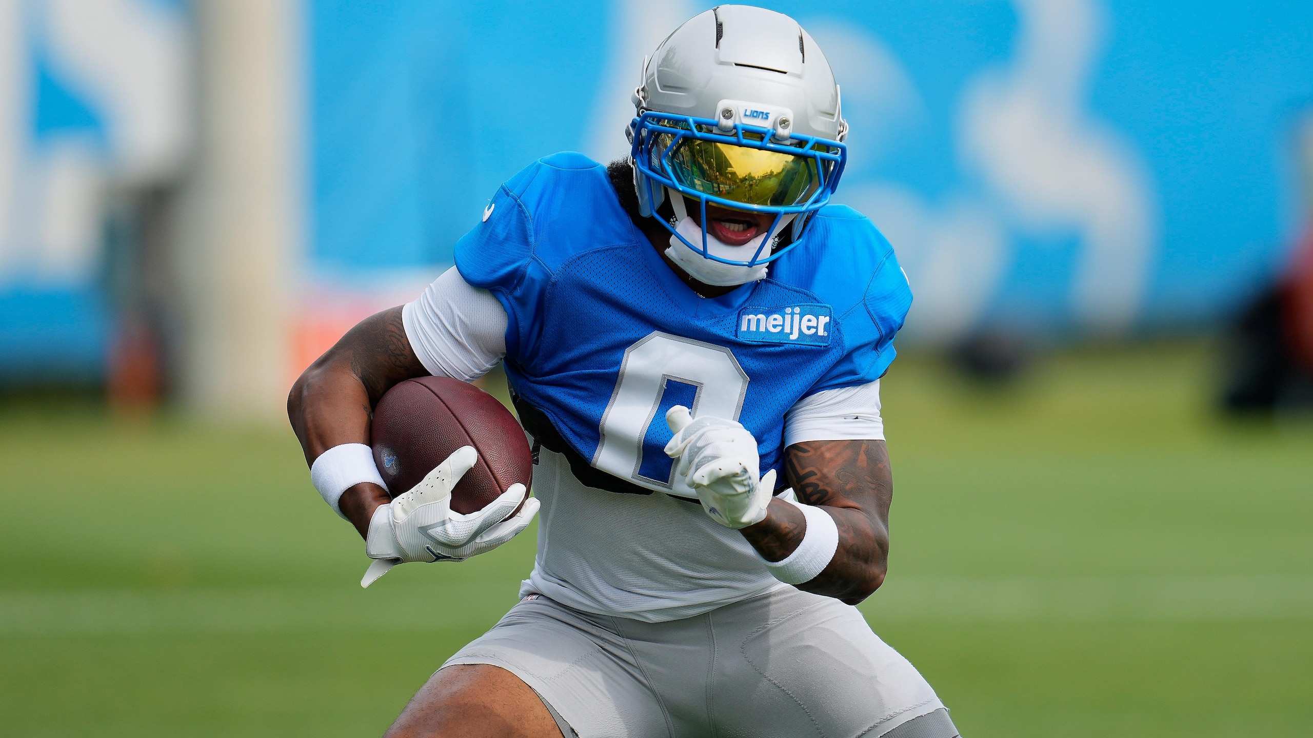 Lions Camp Football