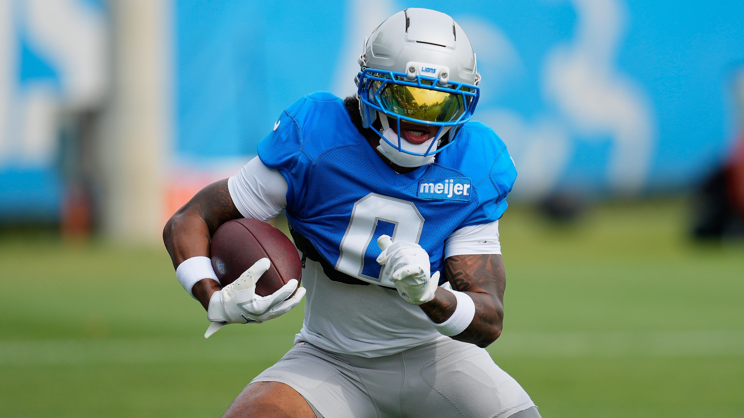 Lions Camp Football