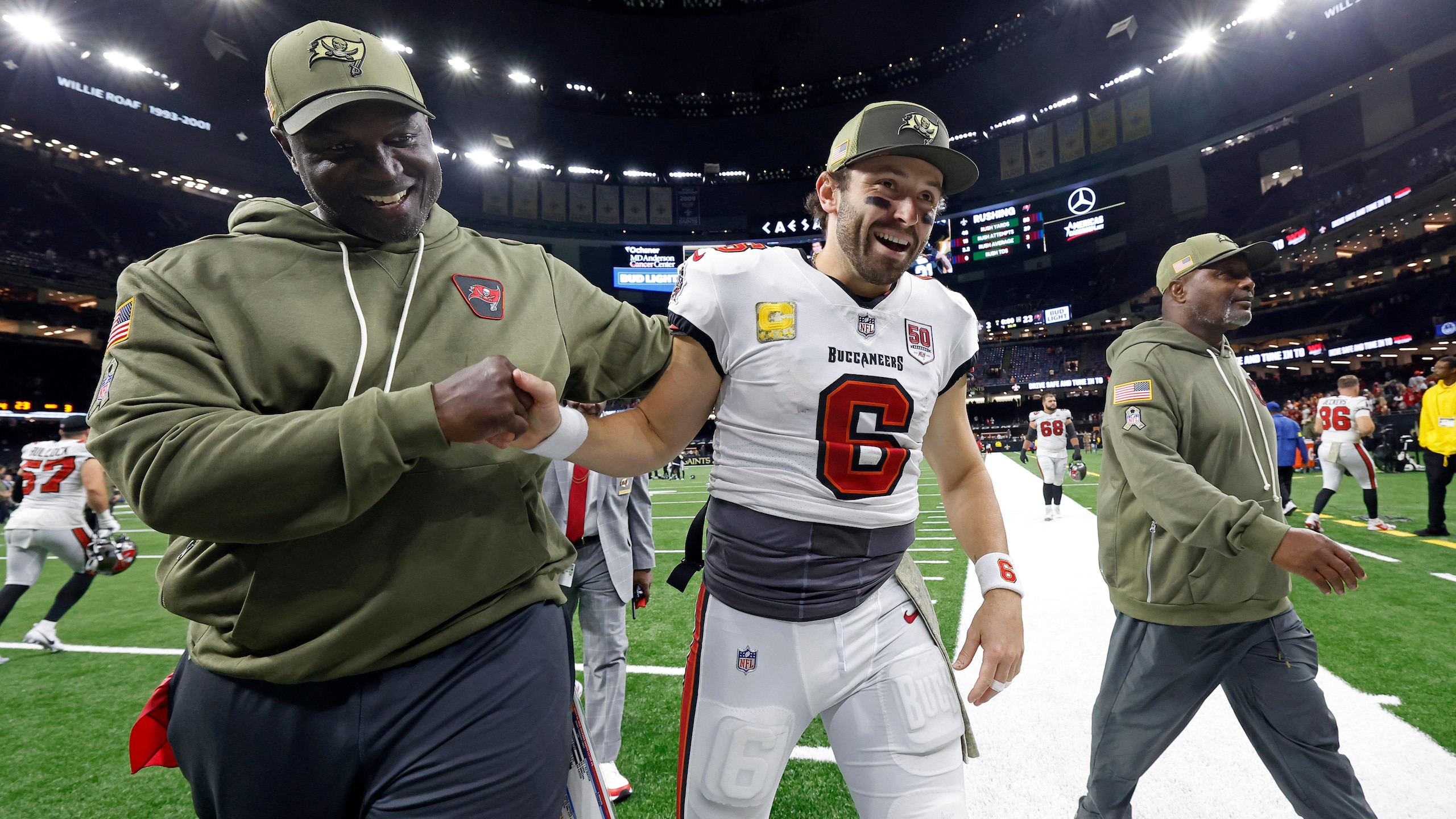 Buccaneers Saints Football