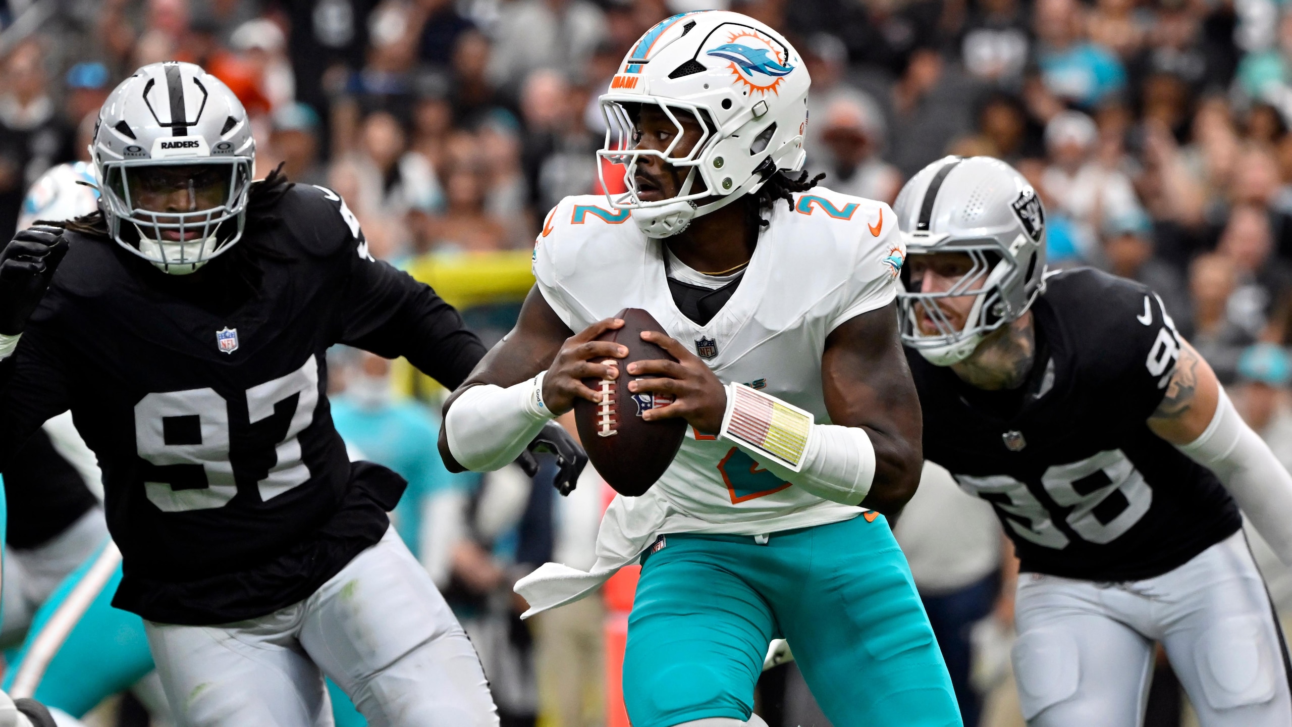 Dolphins Raiders Football