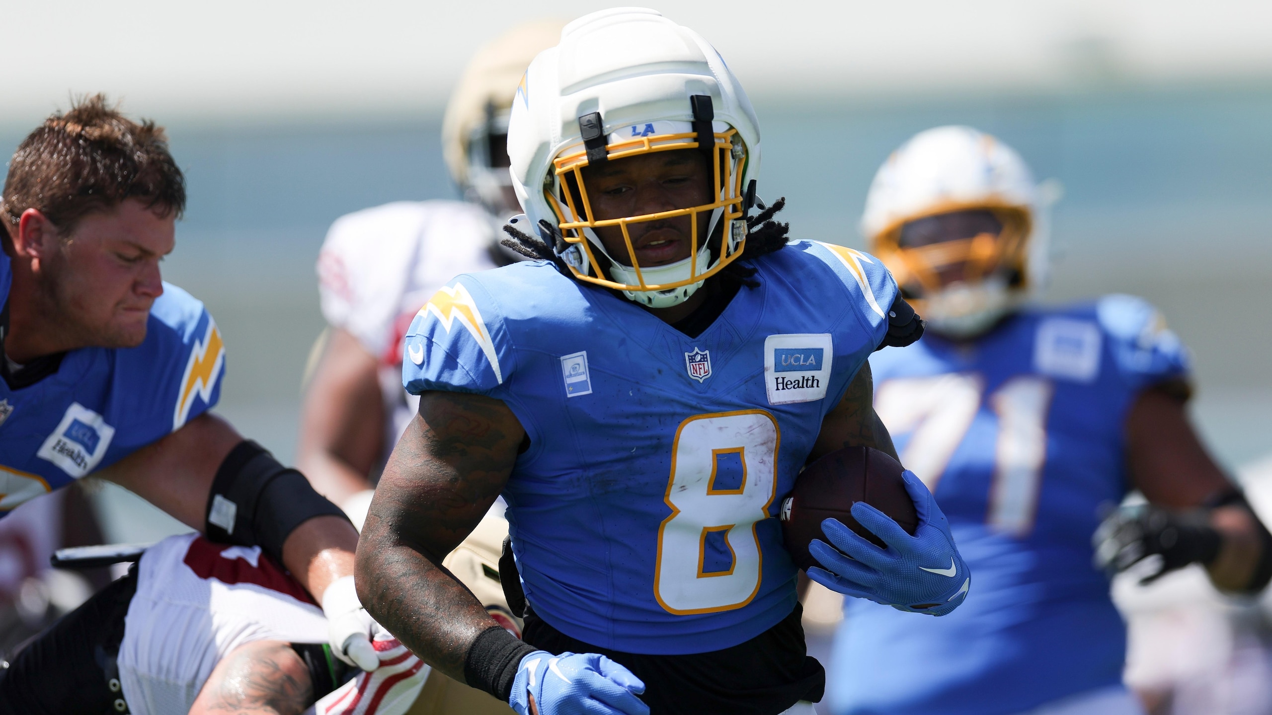 49ers Chargers Camp Football