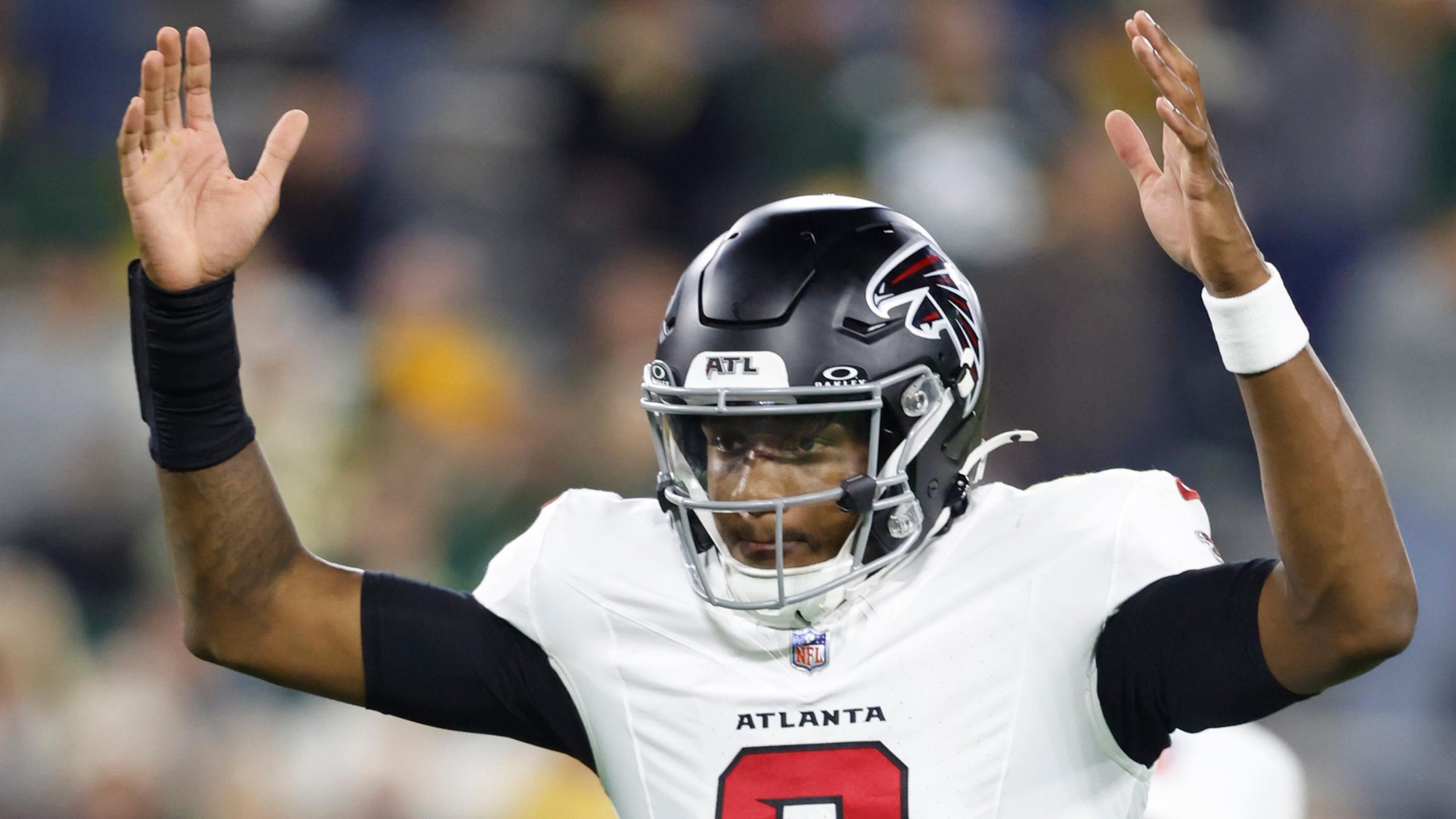 Falcons Packers Football