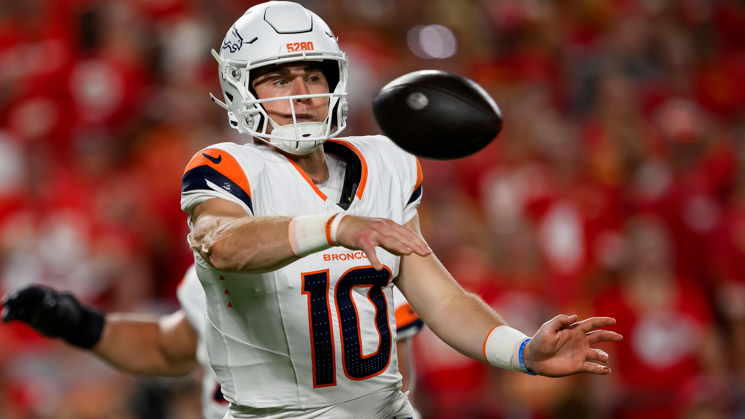 Broncos Chiefs Football