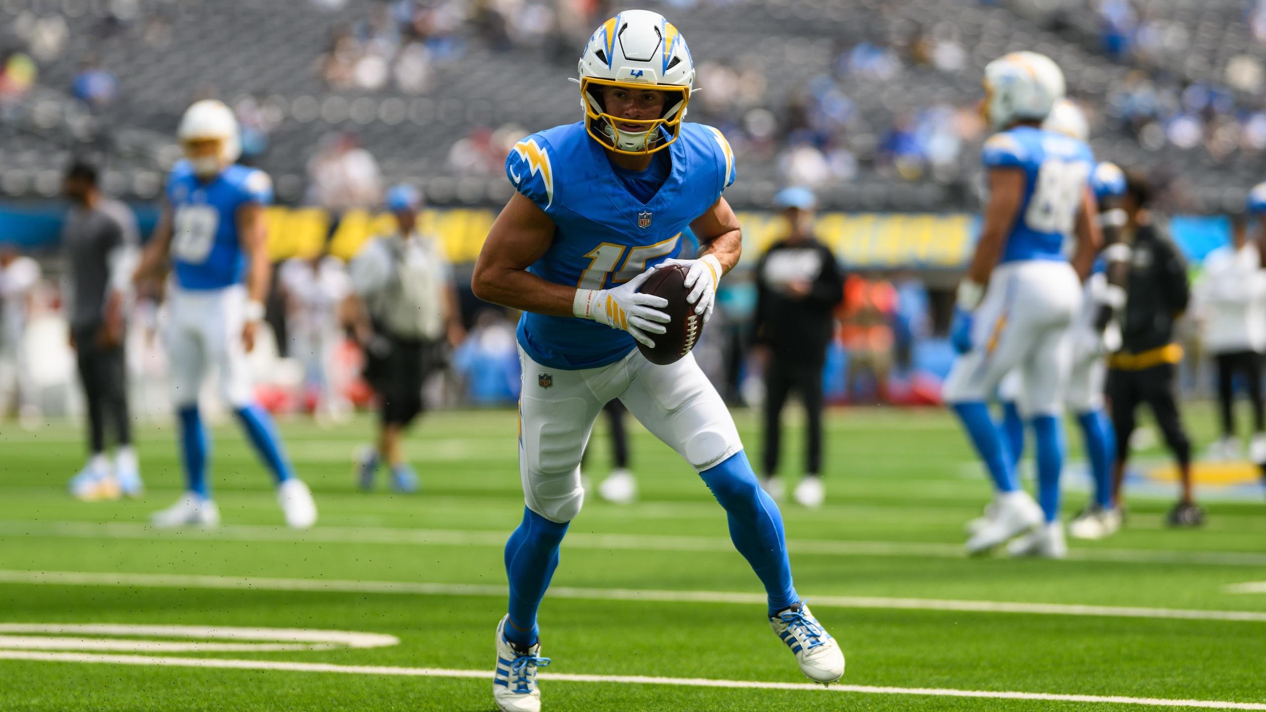 Cardinals Chargers Football