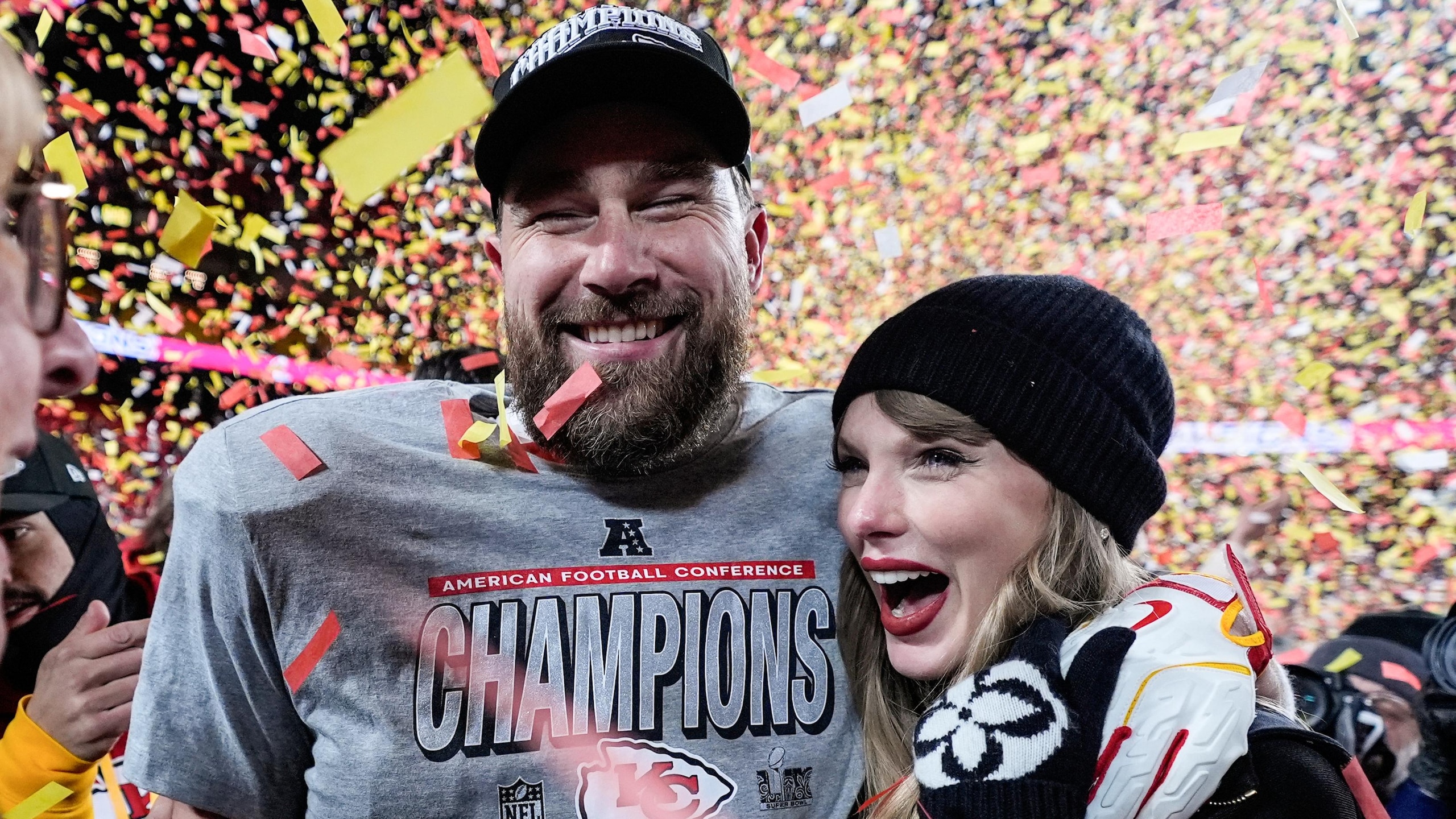 People - Travis Kelce - Taylor Swift