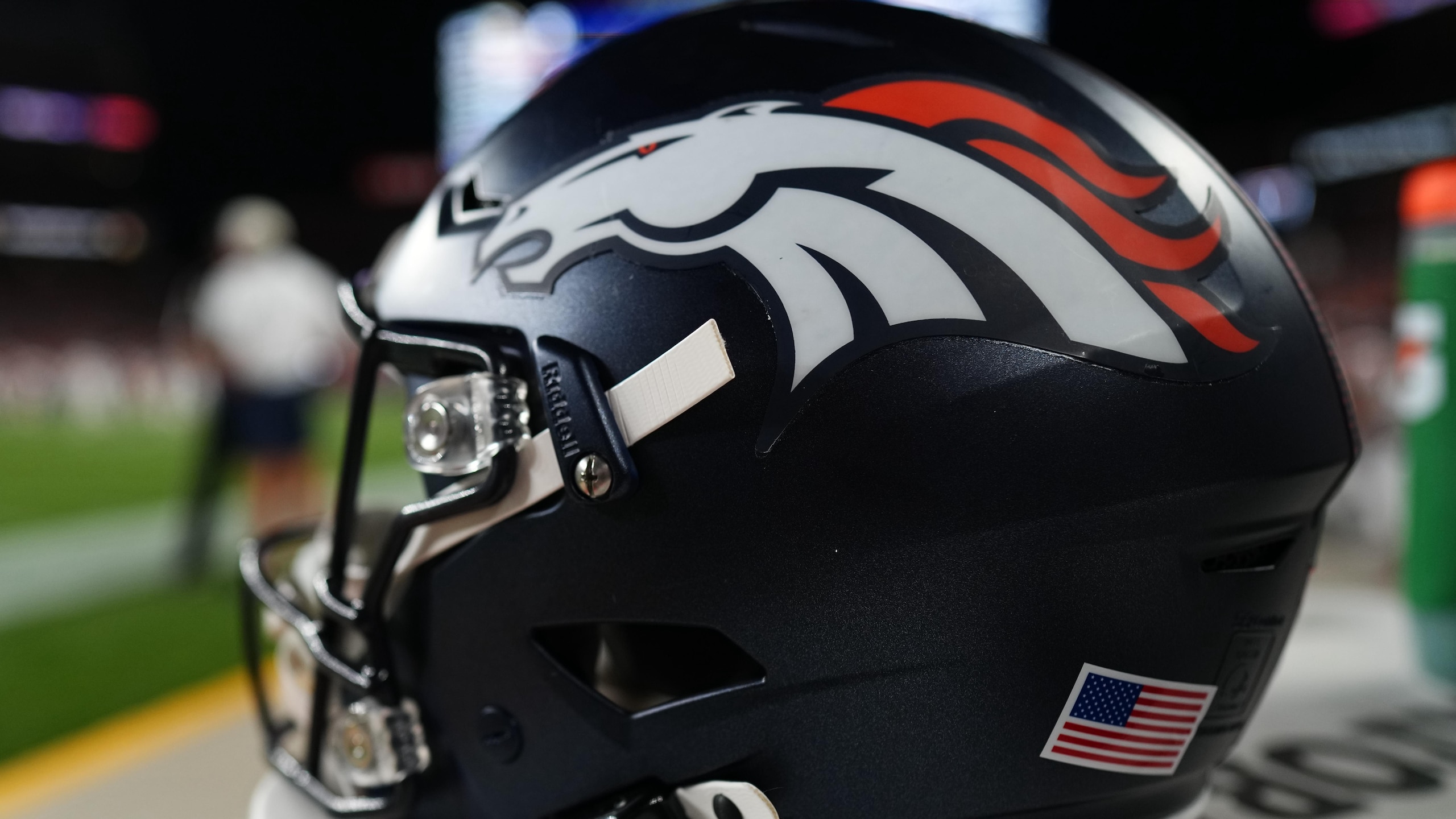 Broncos Vikings Football