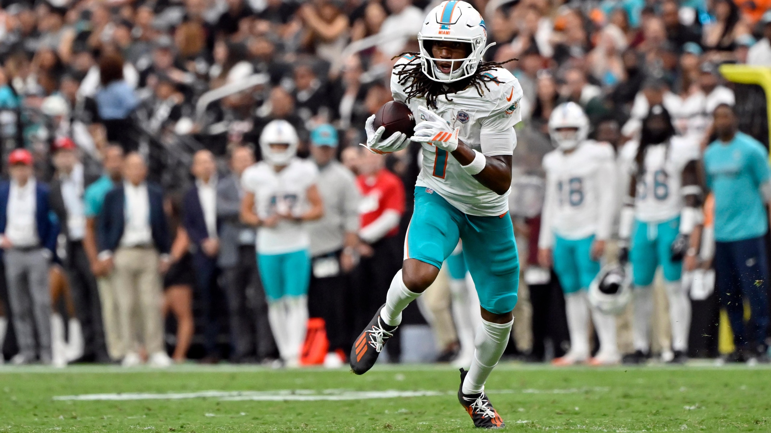 Dolphins Raiders Football