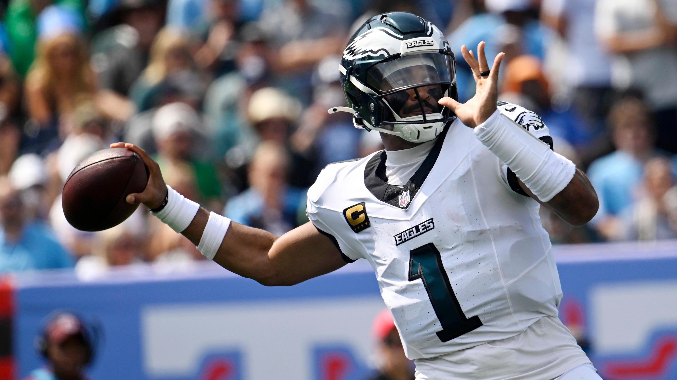 Eagles Titans Football
