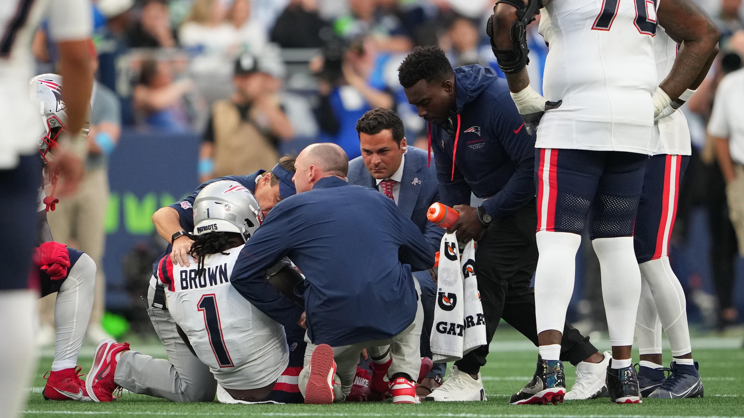 Photos of the NFL season opener, a rare Super Bowl rematch between the Seahawks and Patriots