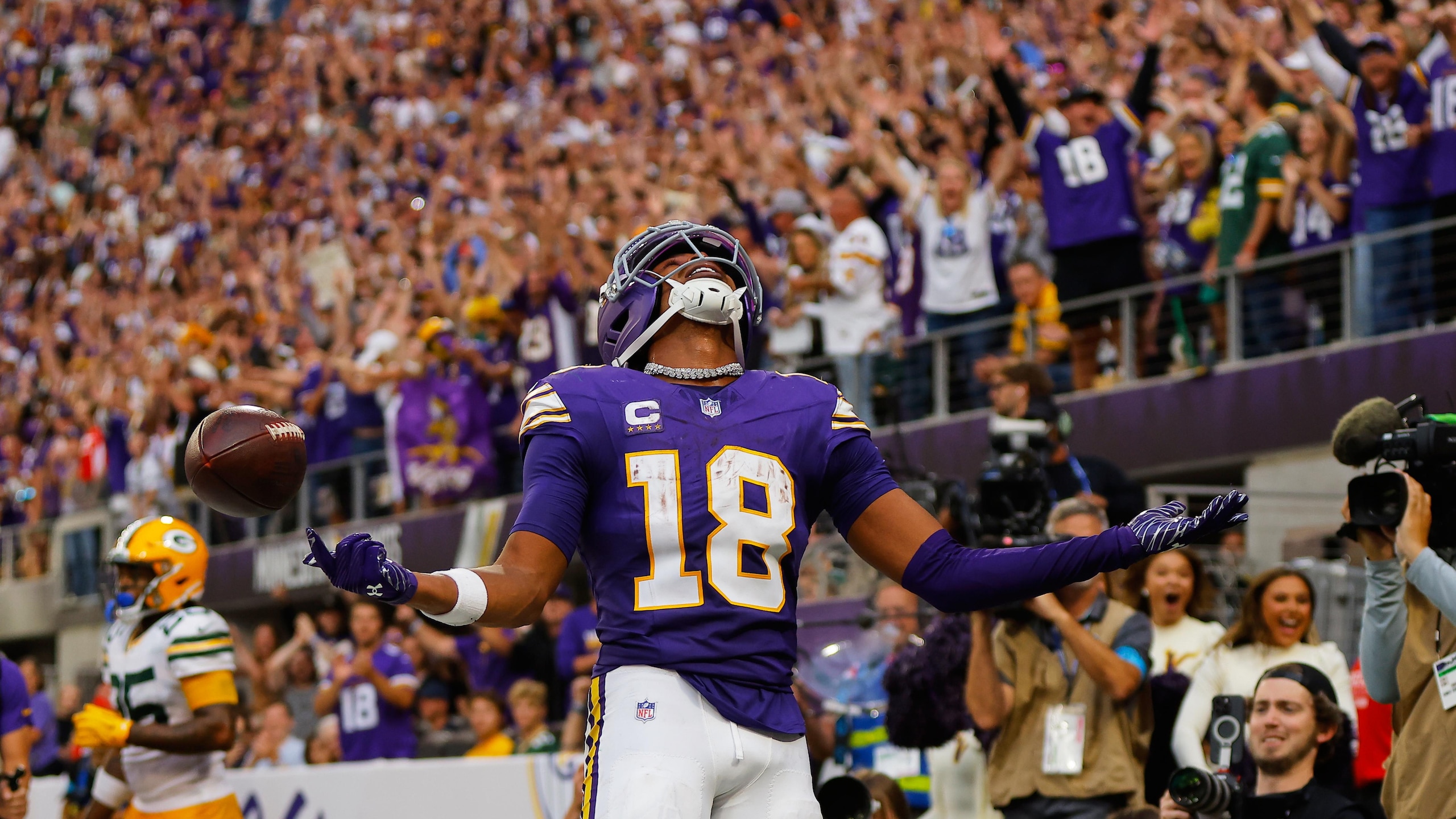 APTOPIX Packers Vikings Football