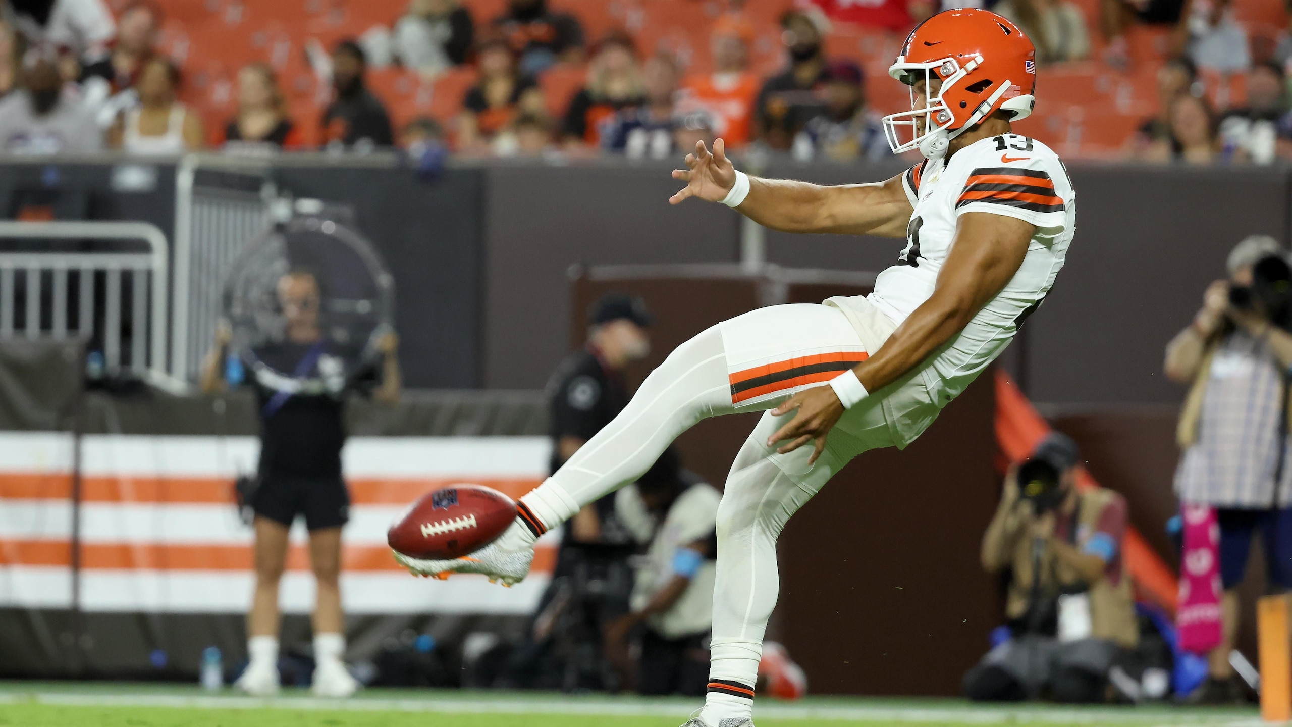 Patriots Browns Football