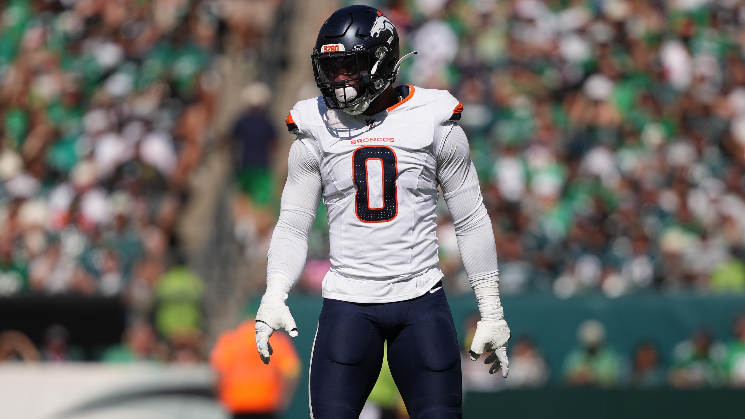 Broncos Eagles Football