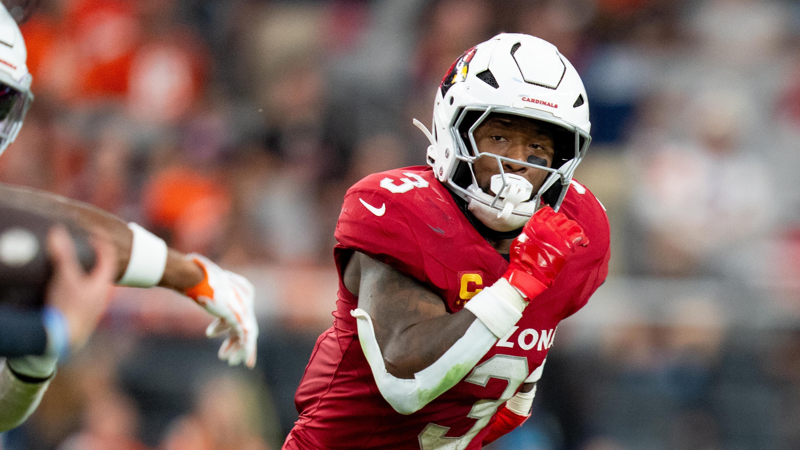 Broncos Cardinals Football