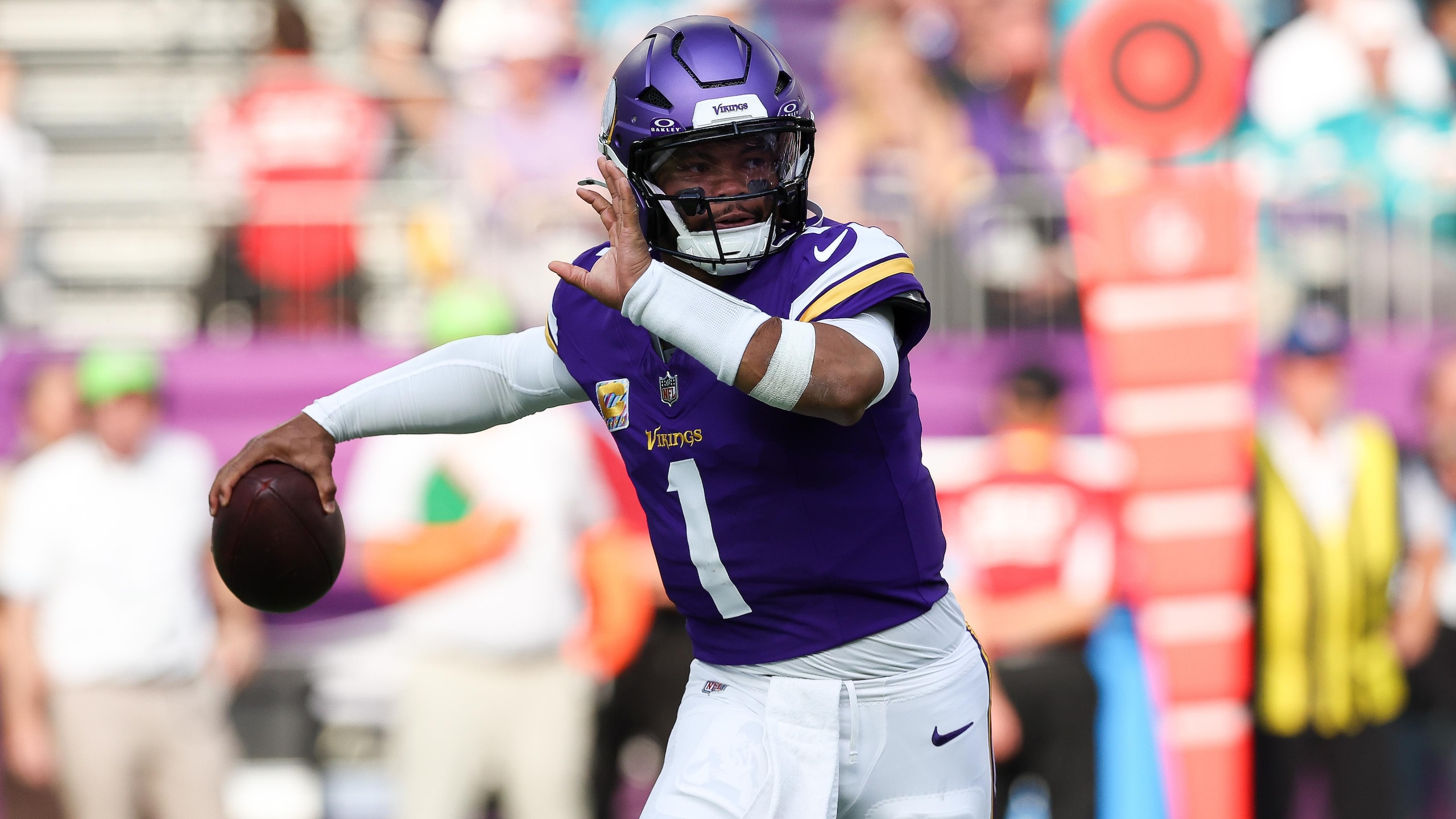 Dolphins Vikings Football