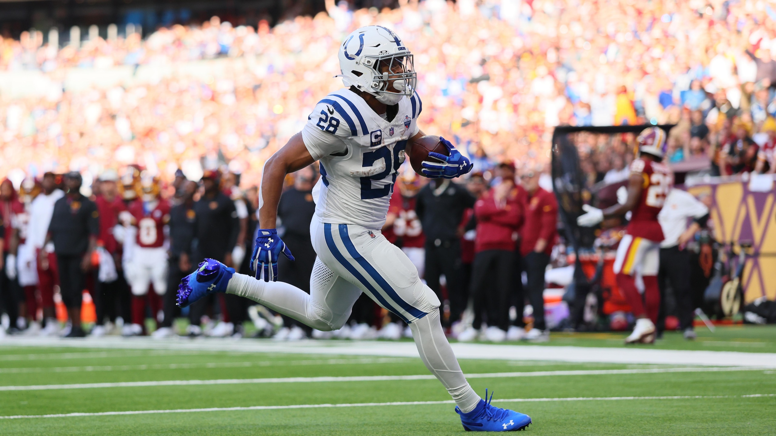 Colts Commanders Football