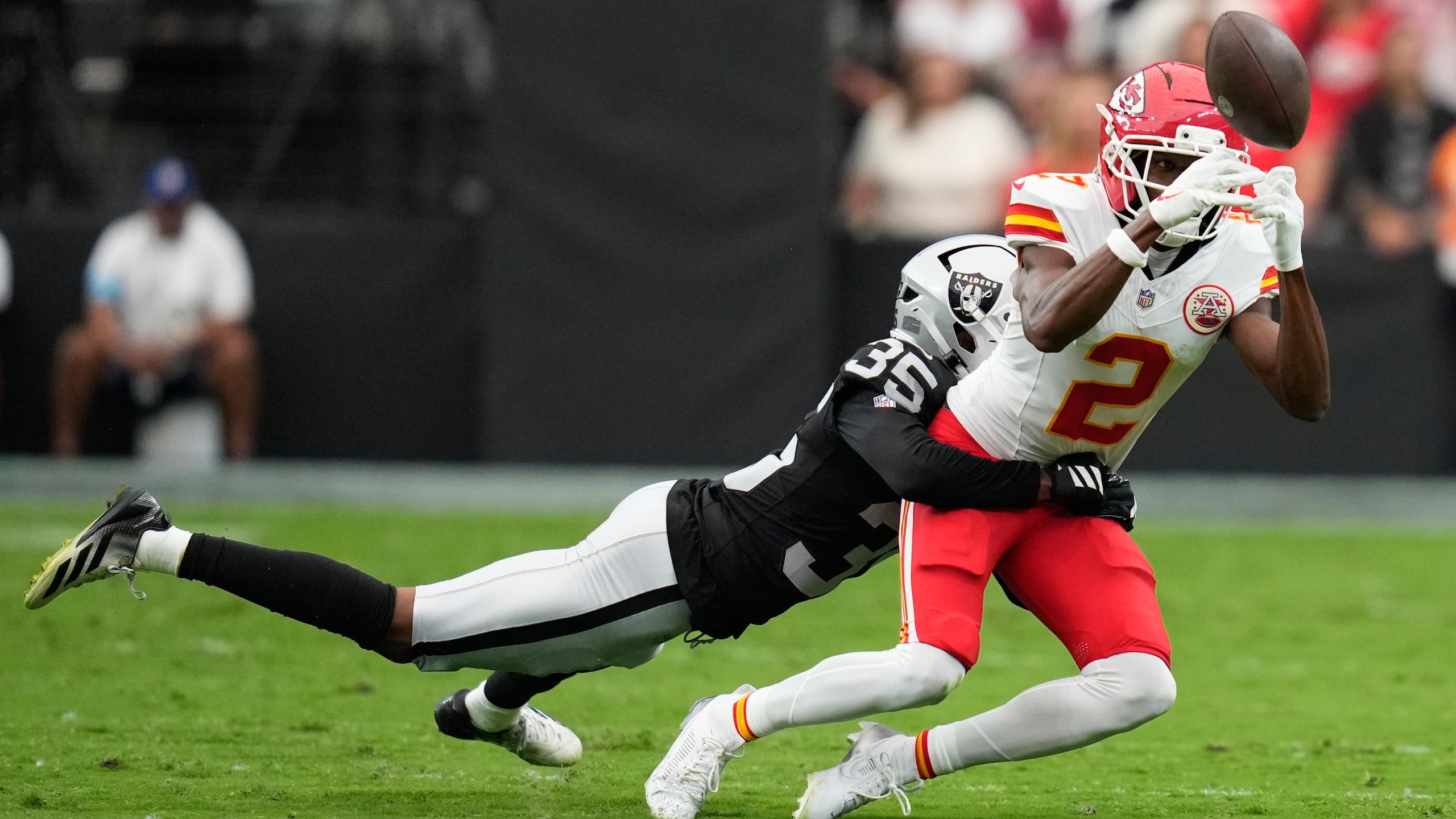 Chiefs Raiders Football