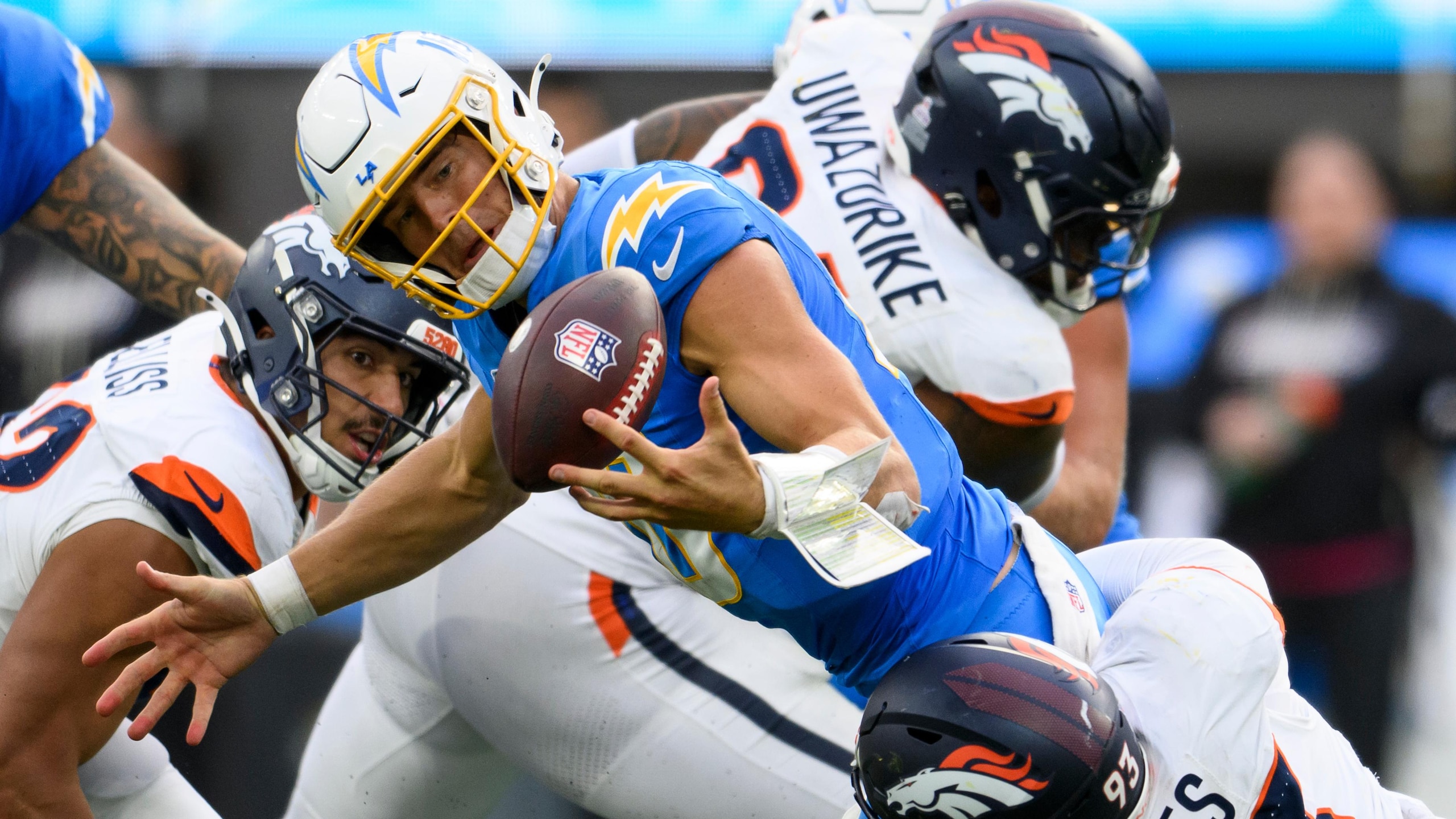 Broncos Chargers Football