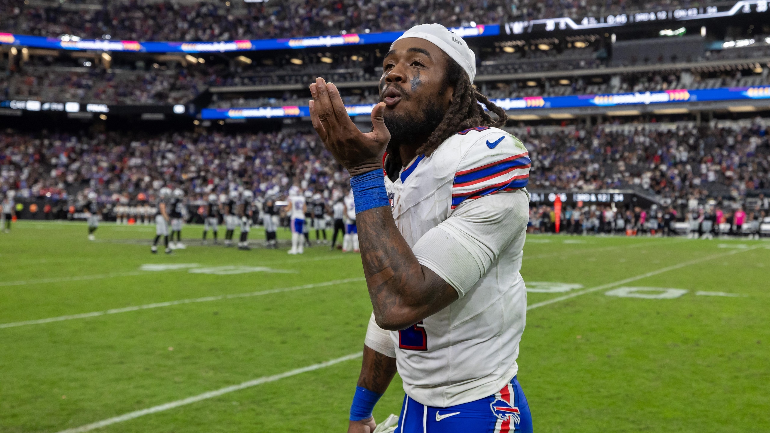 Bills Raiders Football