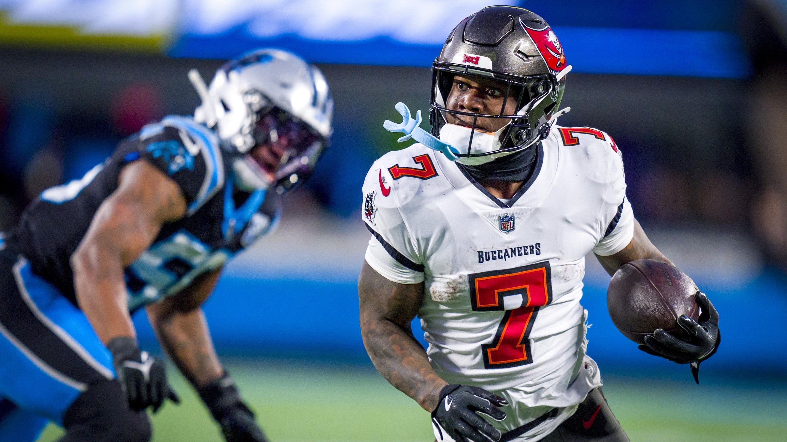 Buccaneers Panthers Football