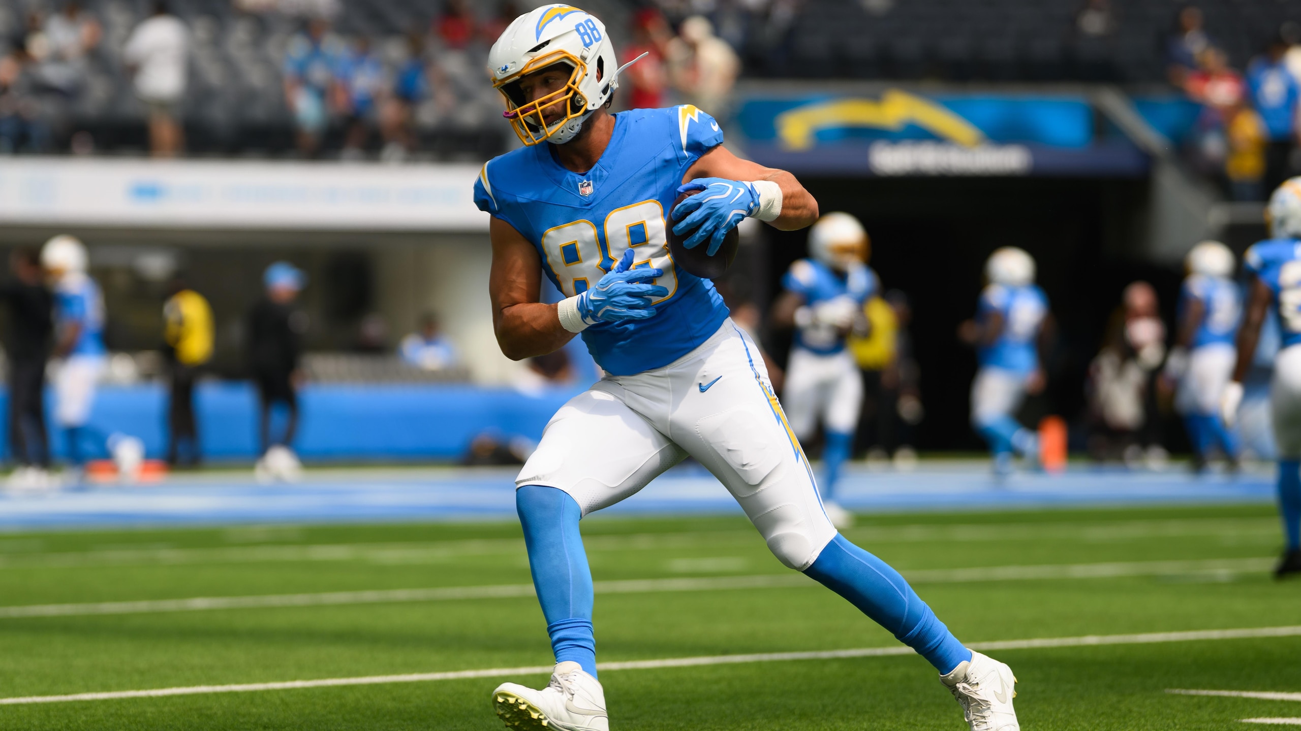 Cardinals Chargers Football