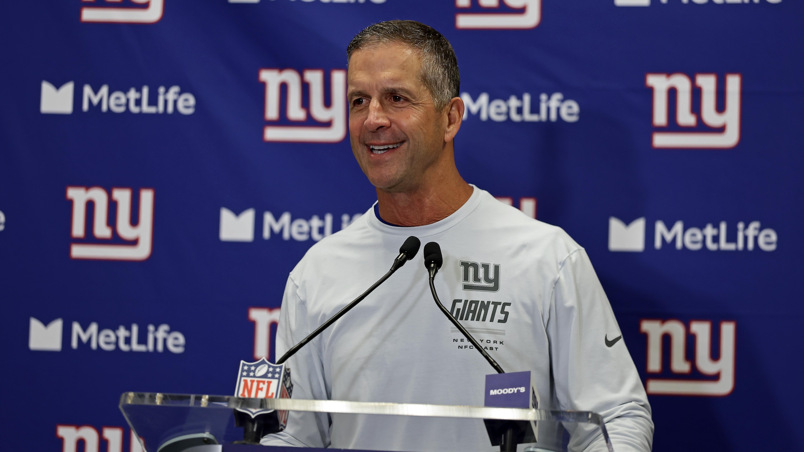 Titans Giants Football