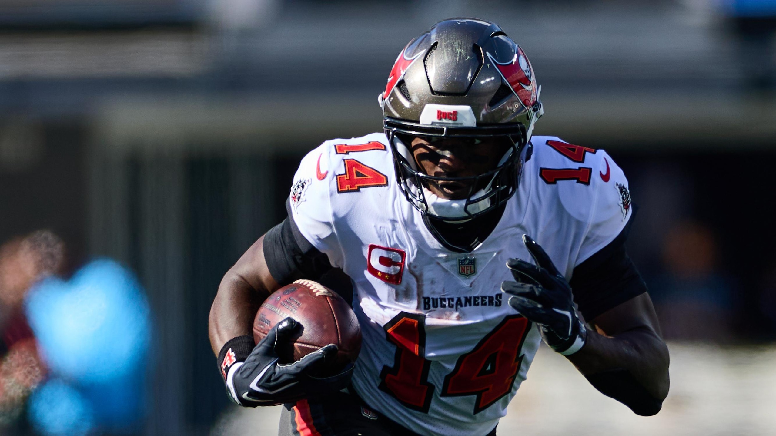 Buccaneers Panthers Football