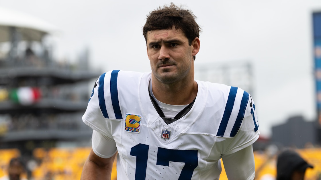 Predicting When Vulnerable Starting NFL Quarterbacks Get Benched