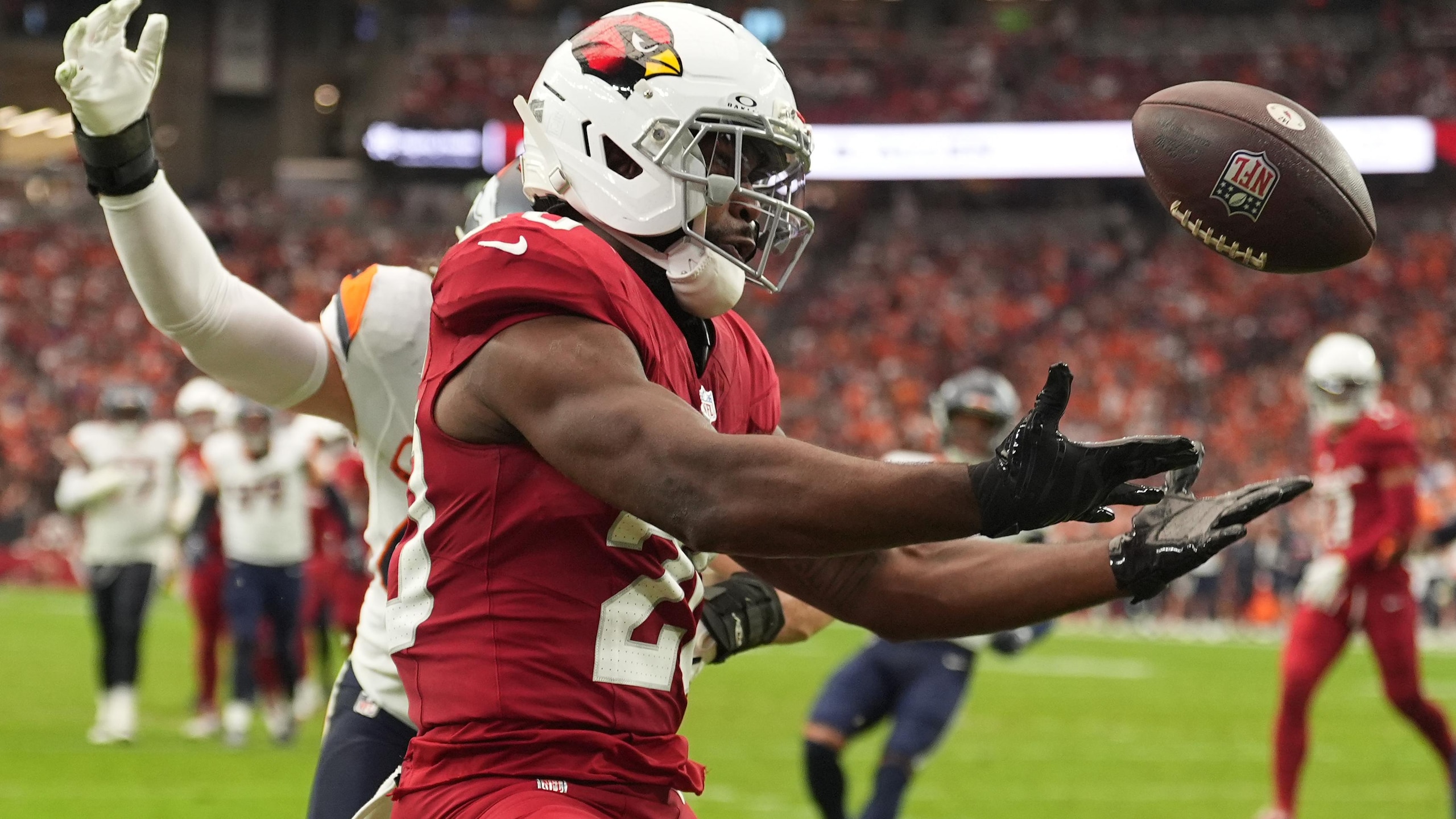 Broncos Cardinals Football
