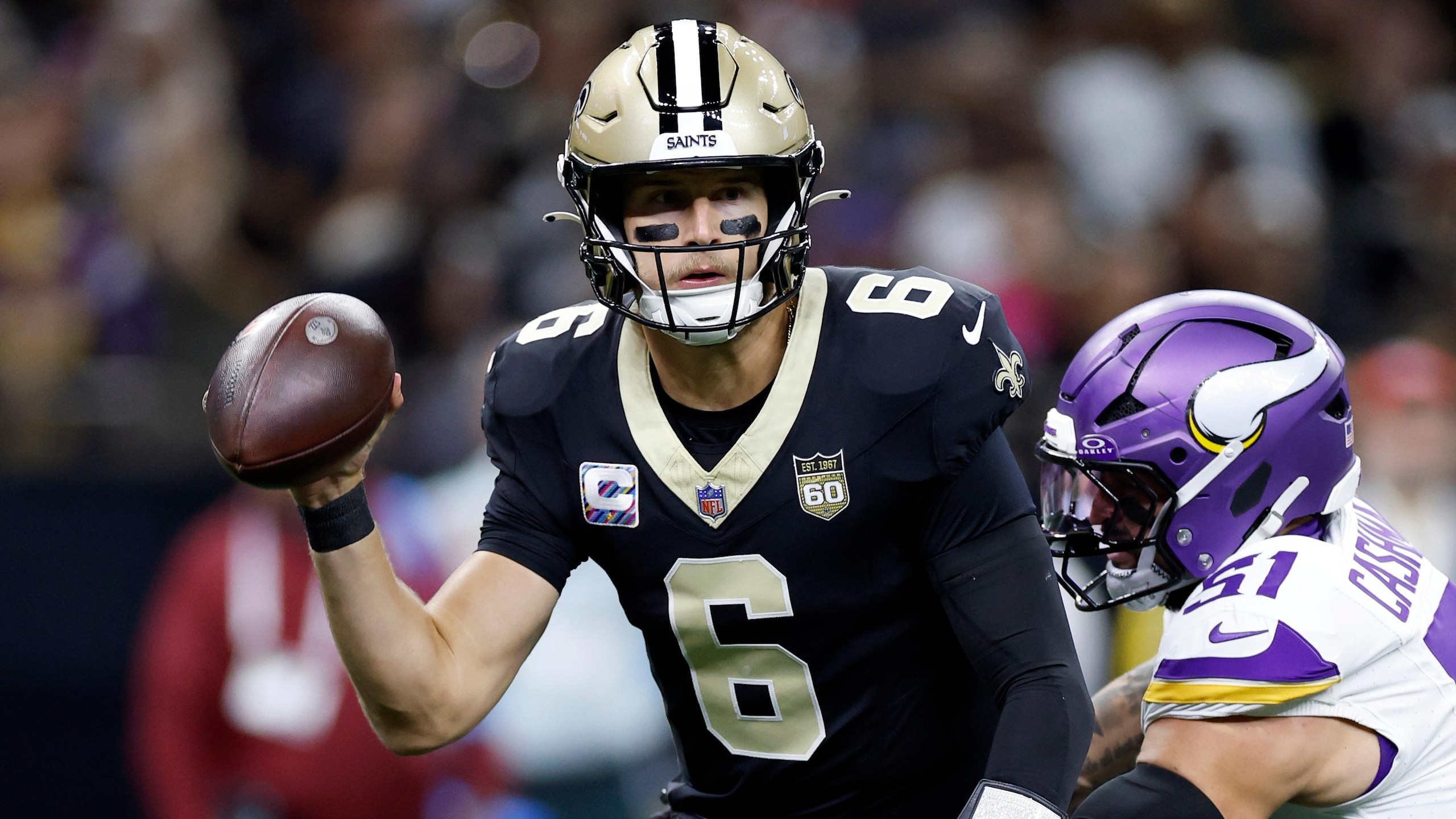 Vikings Saints Football