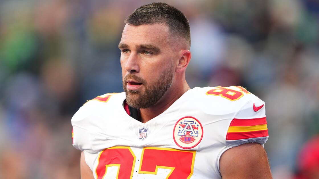Chiefs' Travis Kelce Makes NFL History for TE Receiving Yards, Enters Top 5 on Receptions List