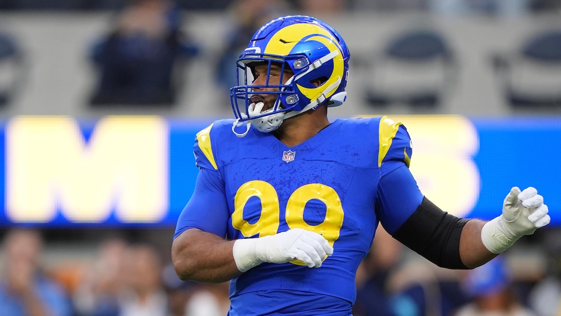 Aaron Donald and O’Cyrus Torrence scuffle during Bills-Rams game