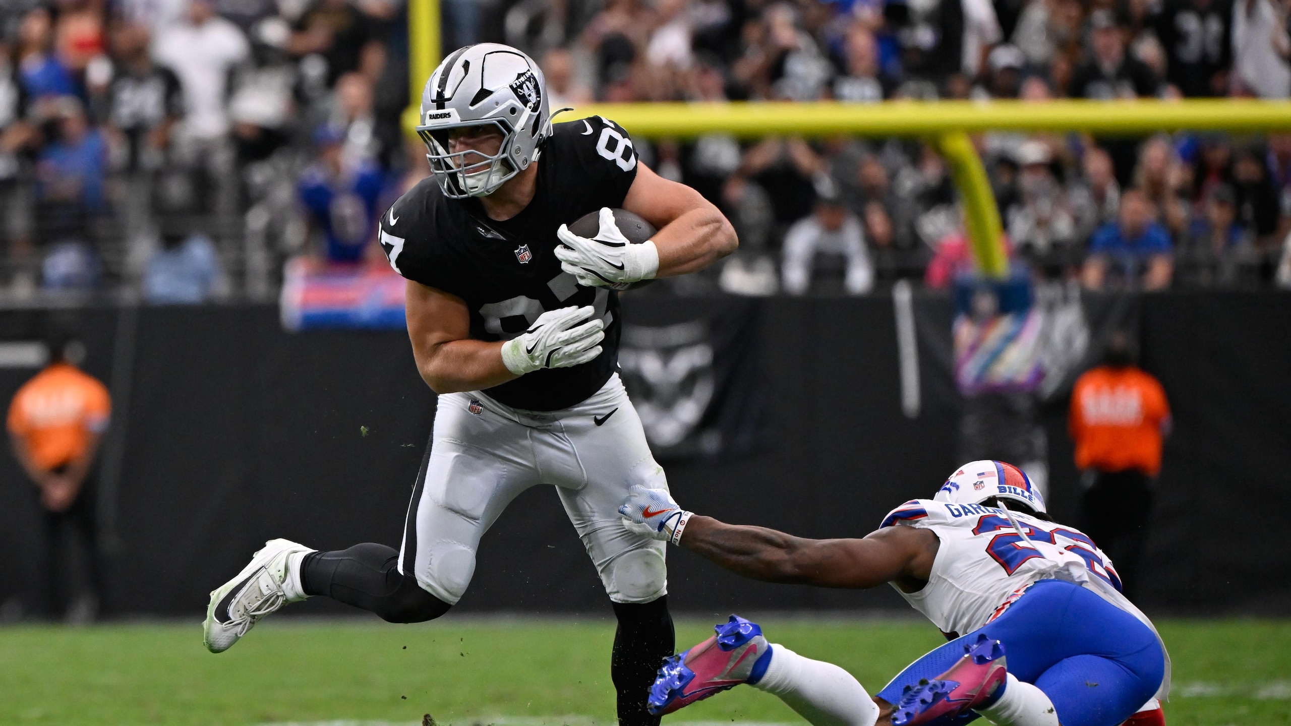 Bills Raiders Football
