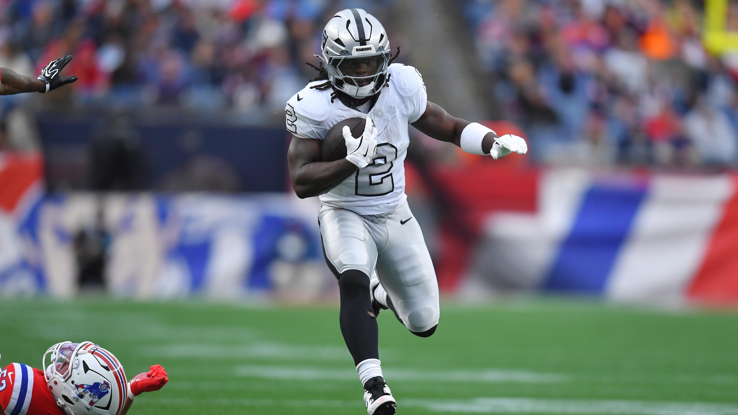 Raiders Patriots Football