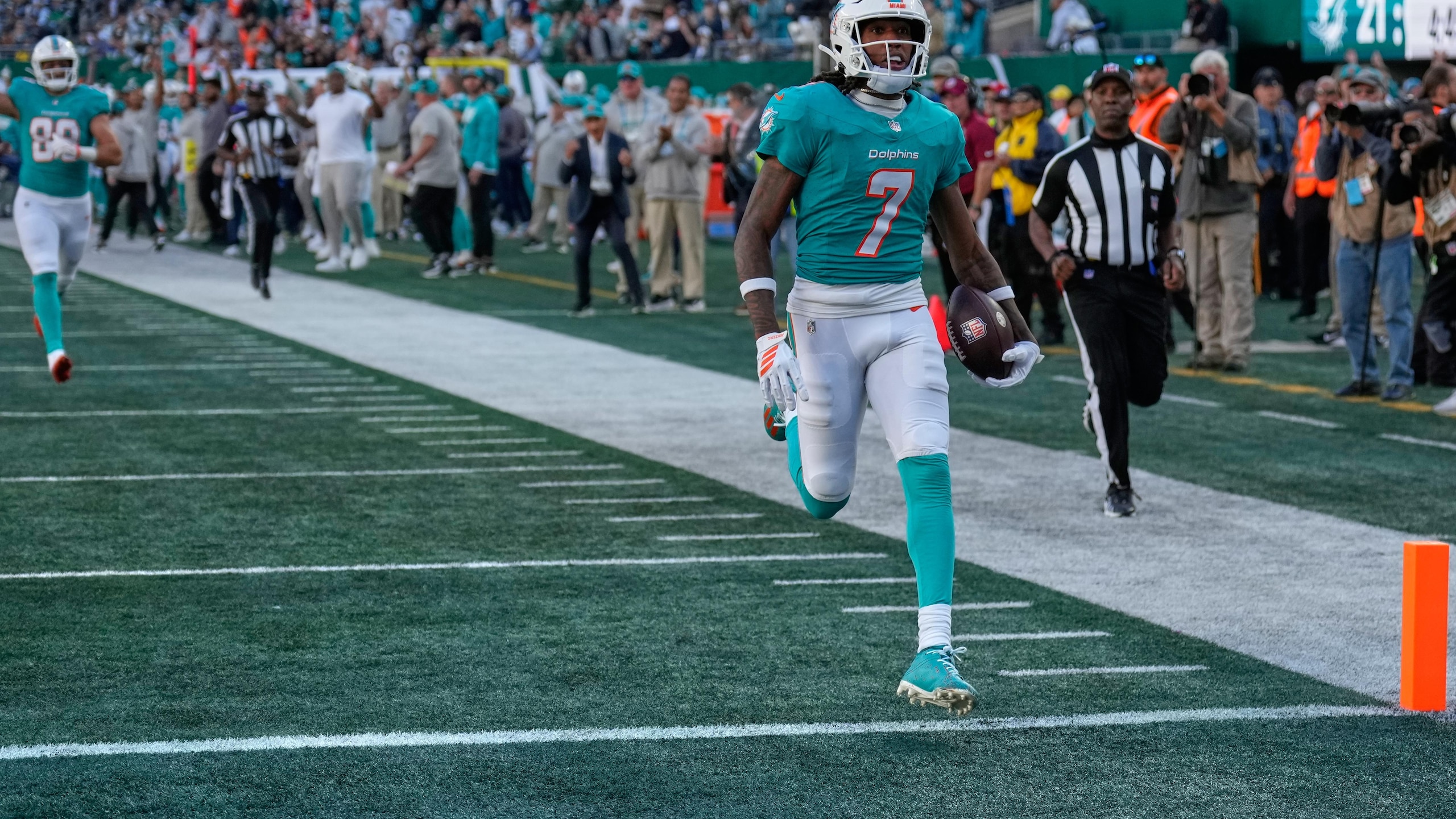 Dolphins Jets Football