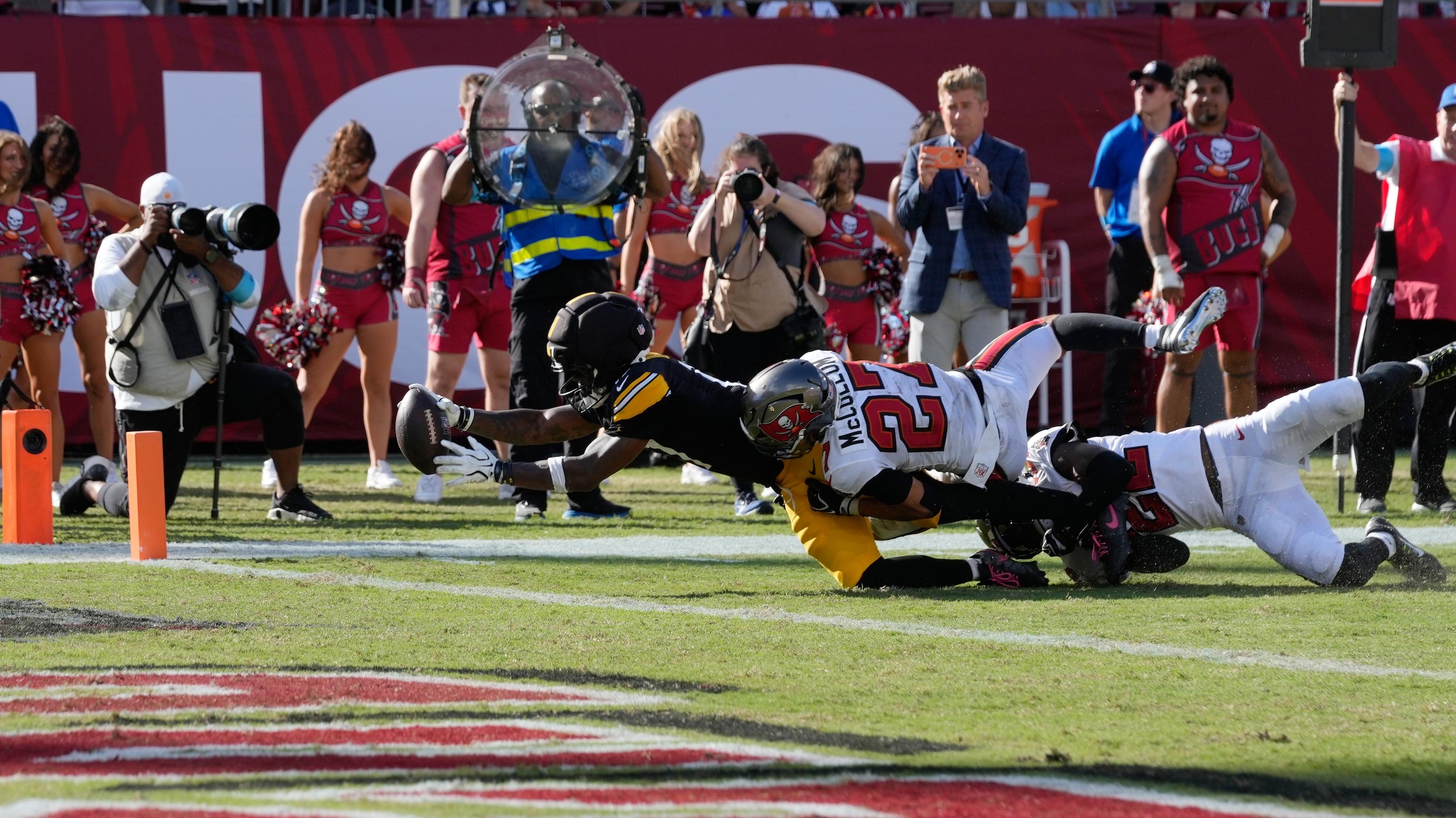 APTOPIX Steelers Buccaneers Football