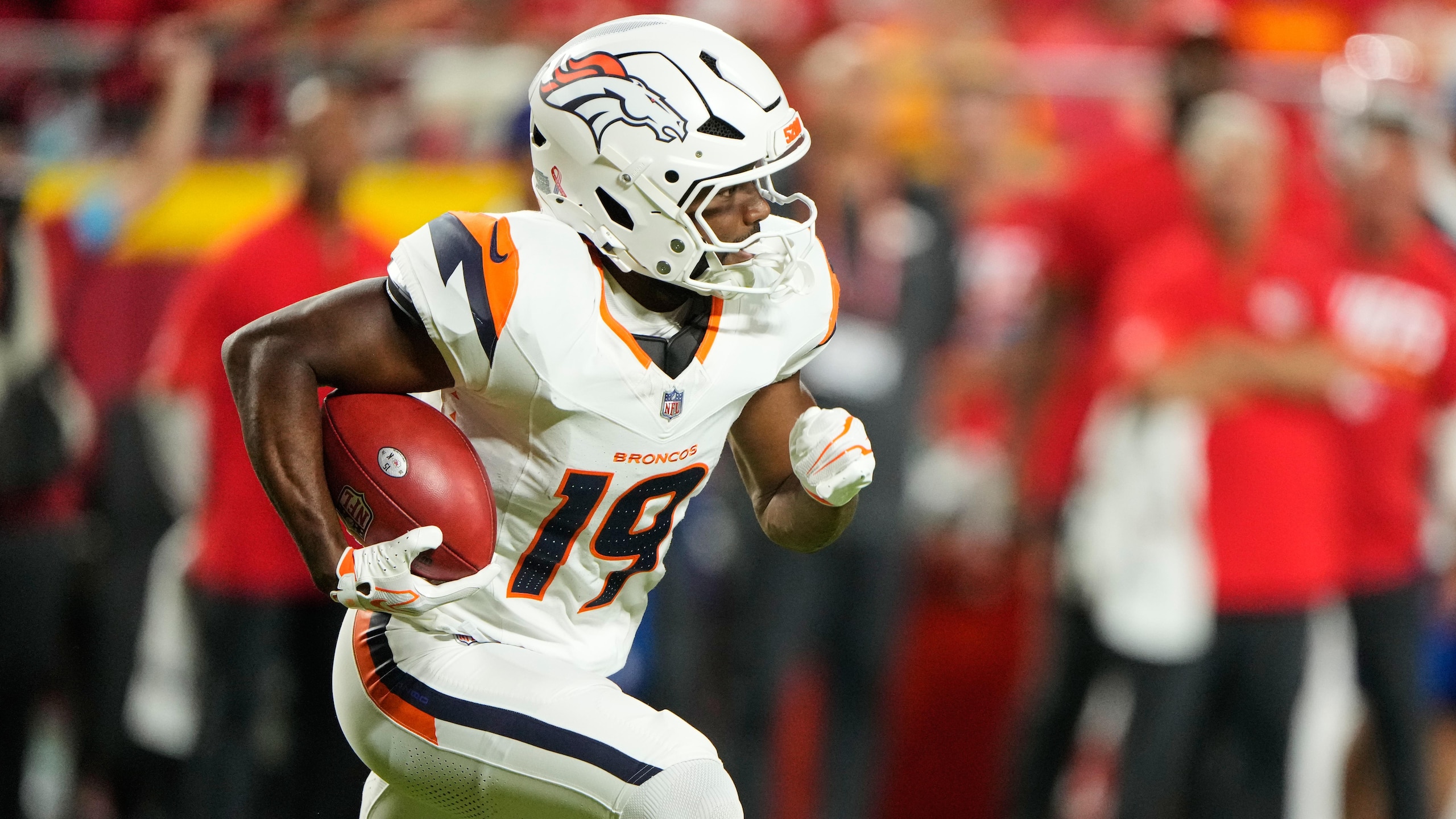 Broncos Chiefs Football