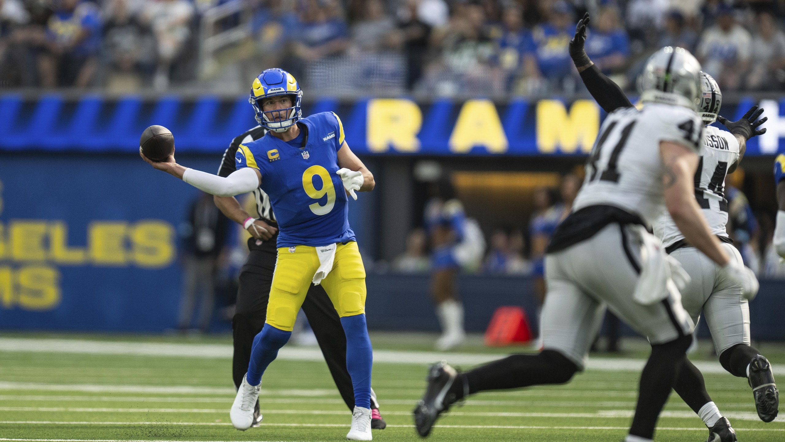 Raiders Rams Football